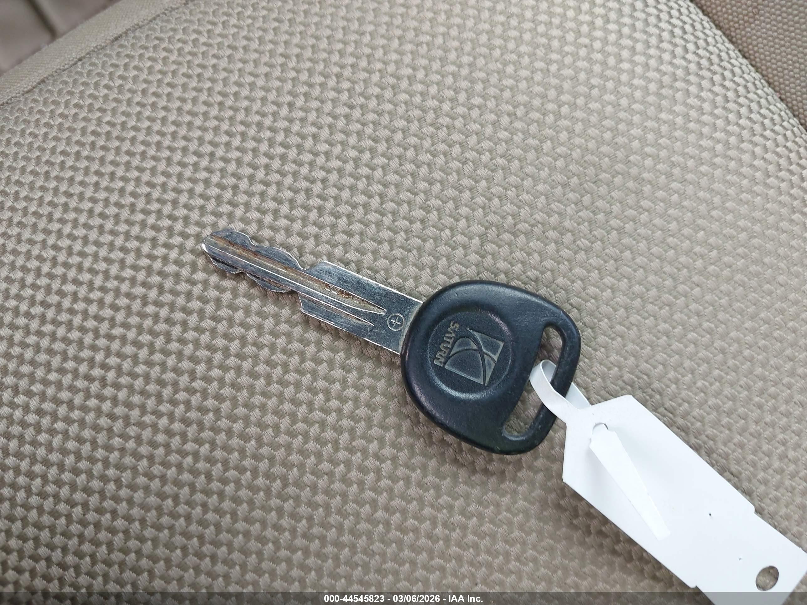 SATURN VUE image 11