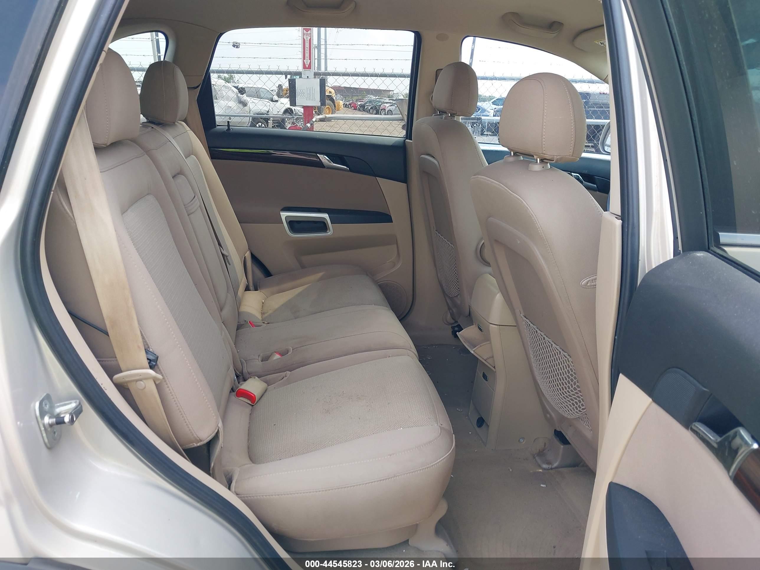 SATURN VUE image 8