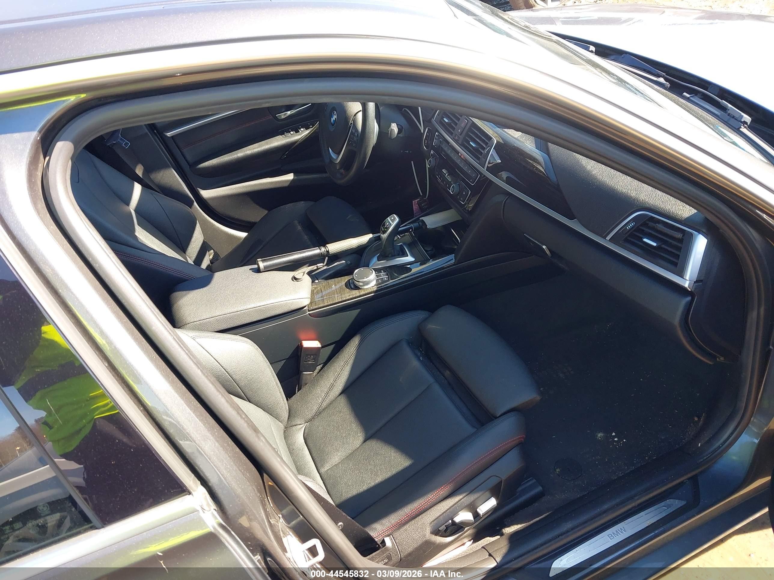 BMW 330I image 5