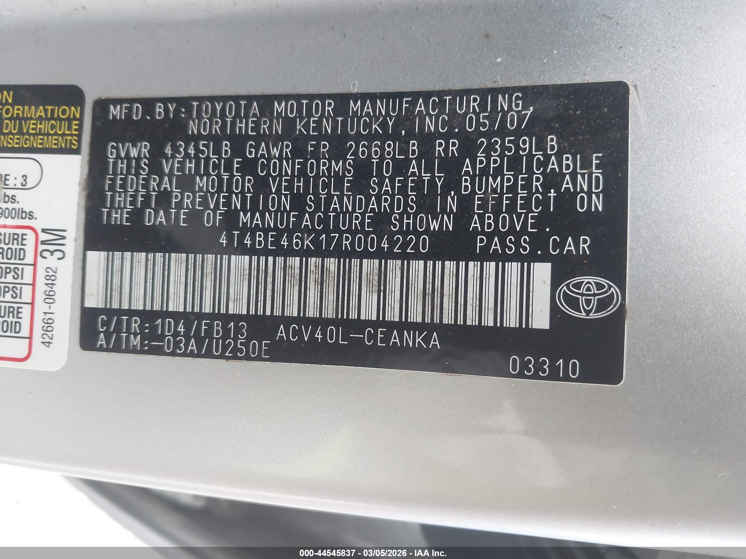 TOYOTA CAMRY image 9