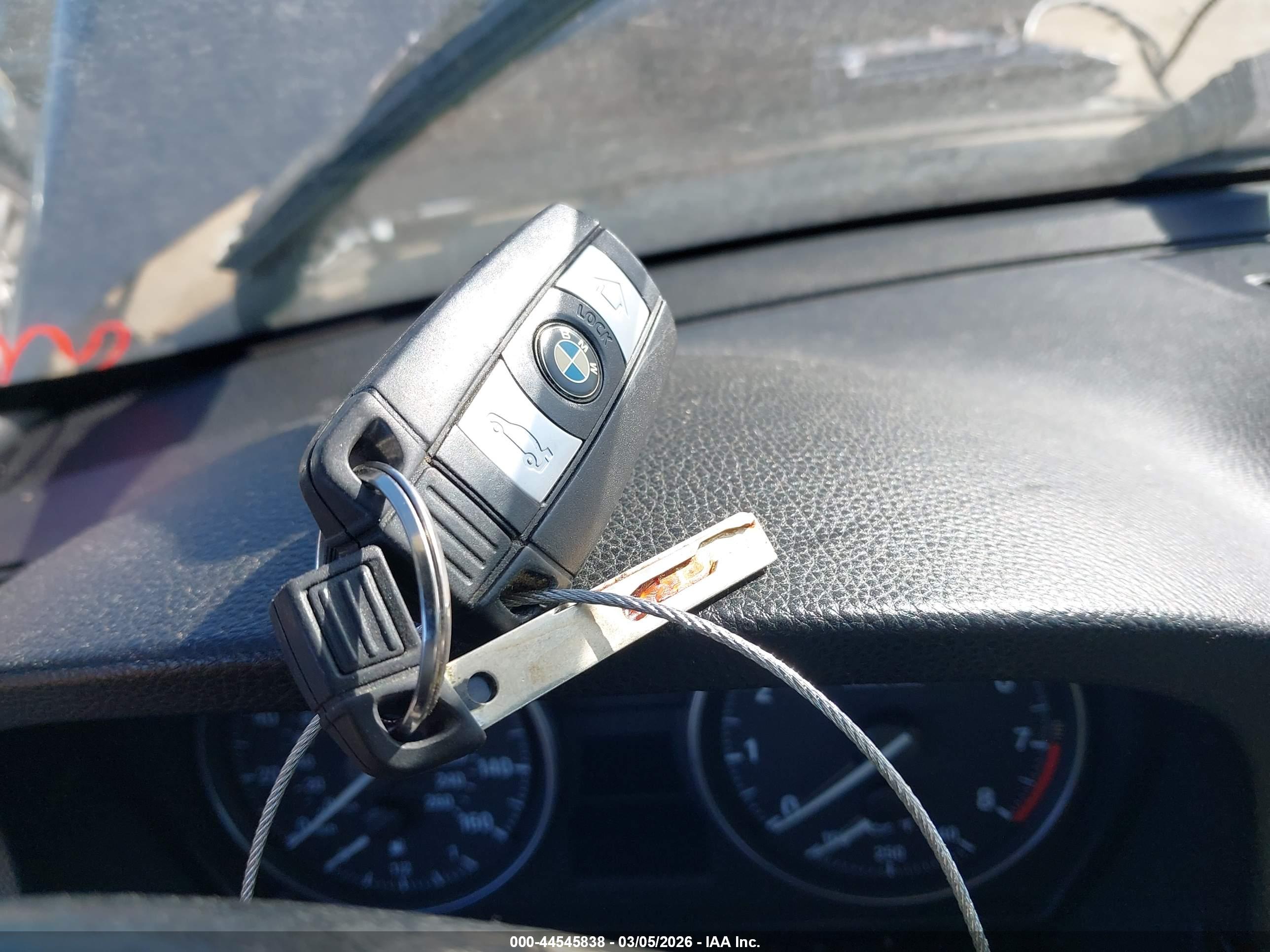 BMW 328I image 11