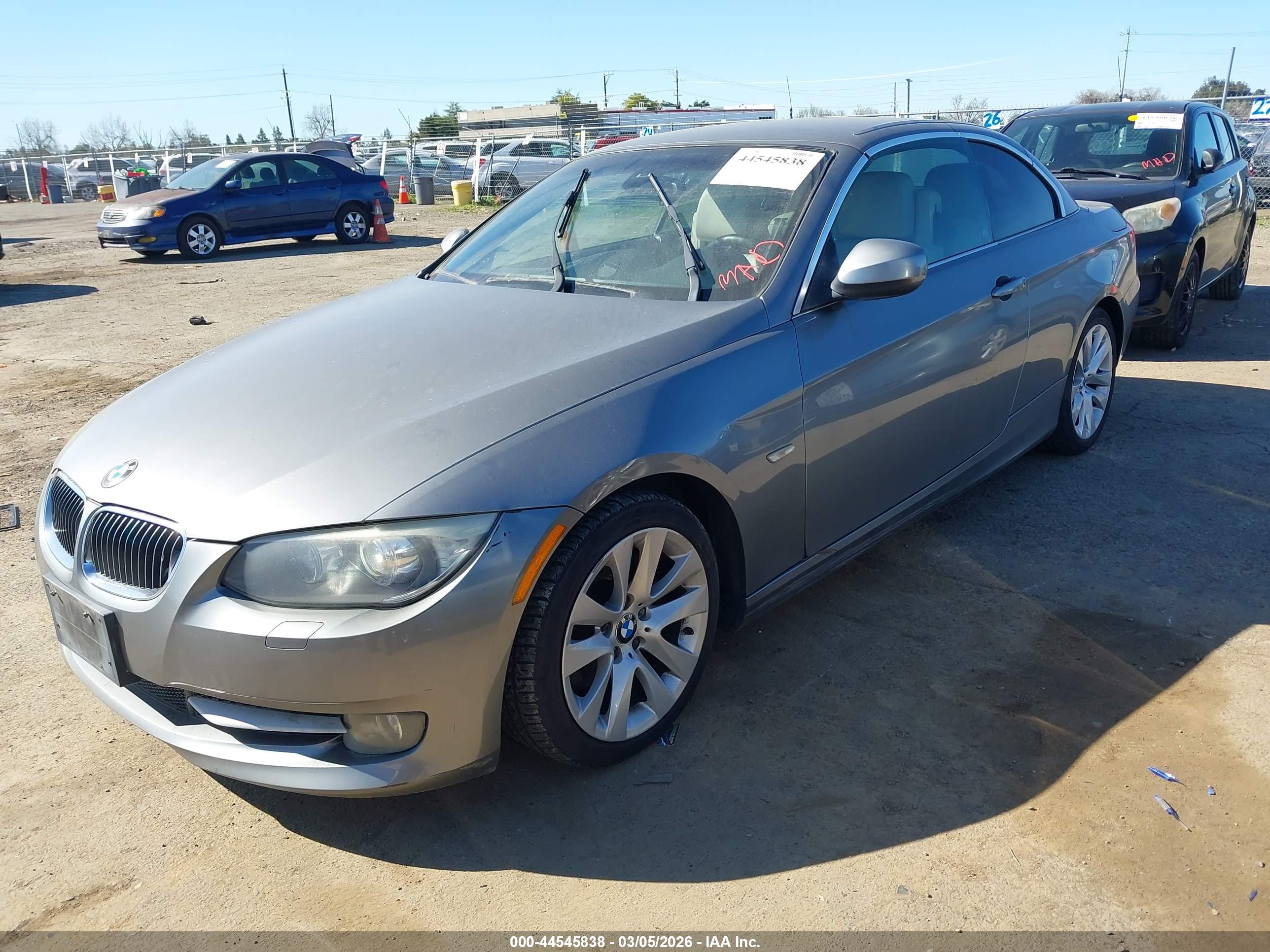BMW 328I image 2