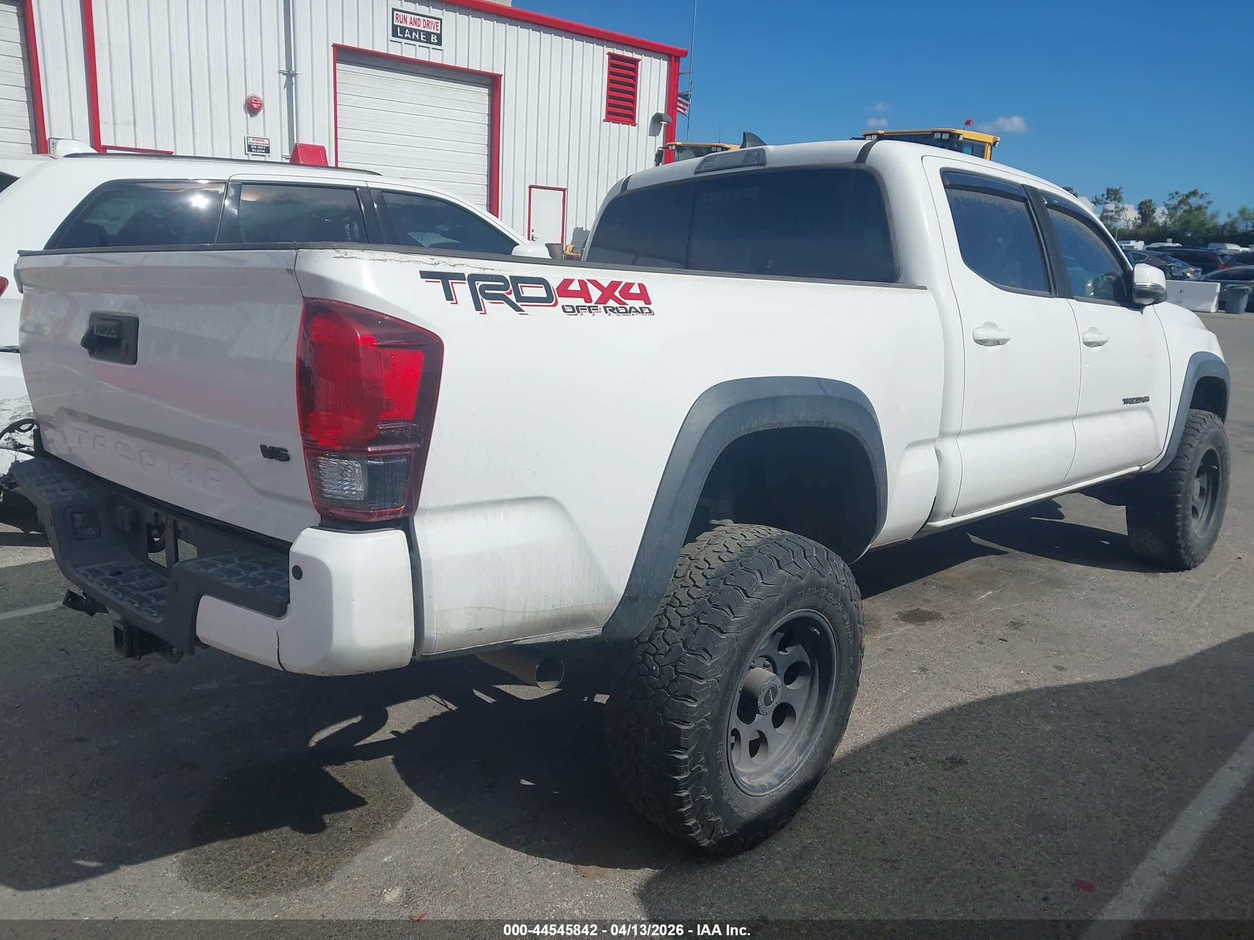 TOYOTA TACOMA image 4
