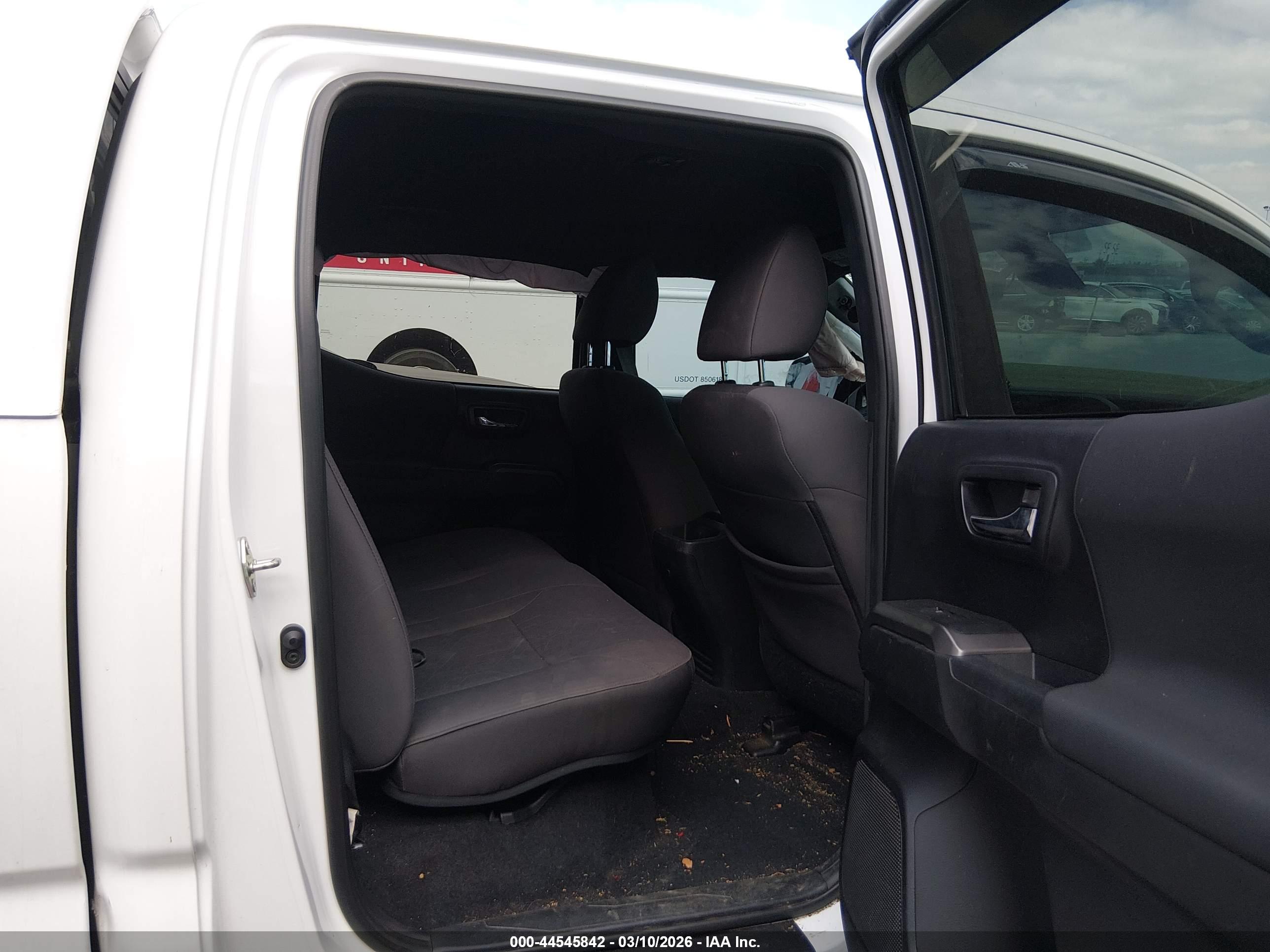 TOYOTA TACOMA image 8