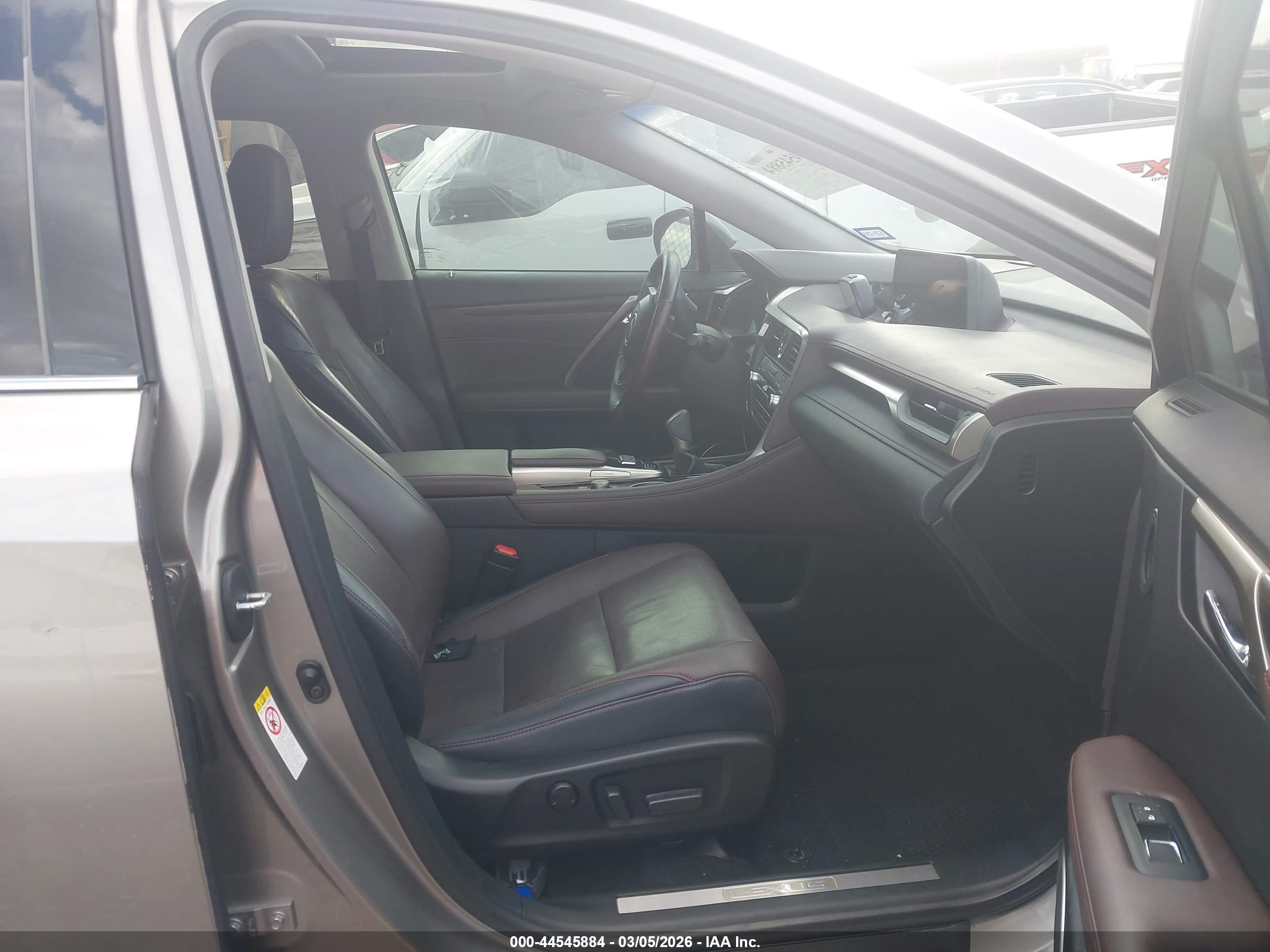 LEXUS RX image 5