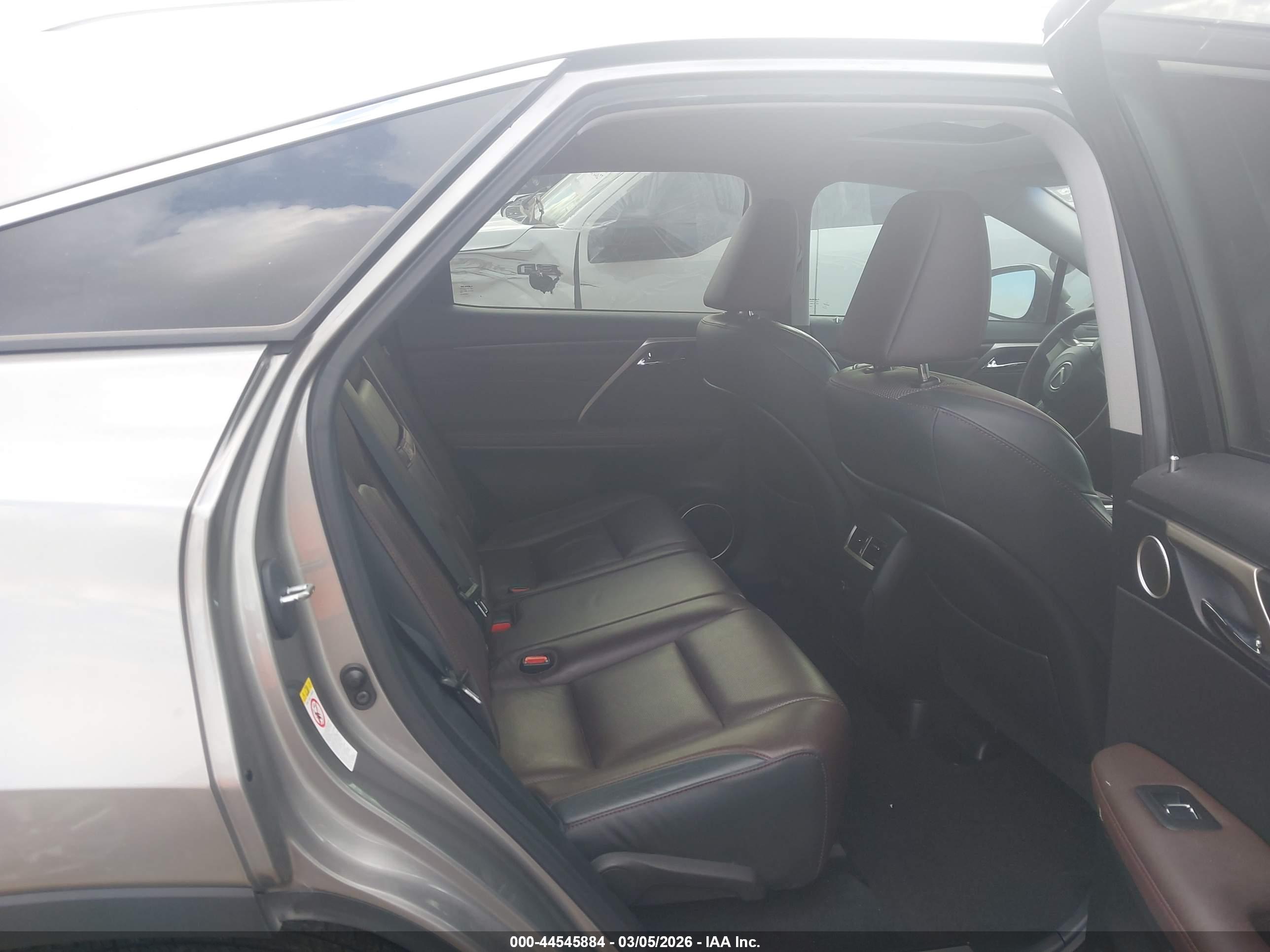 LEXUS RX image 8