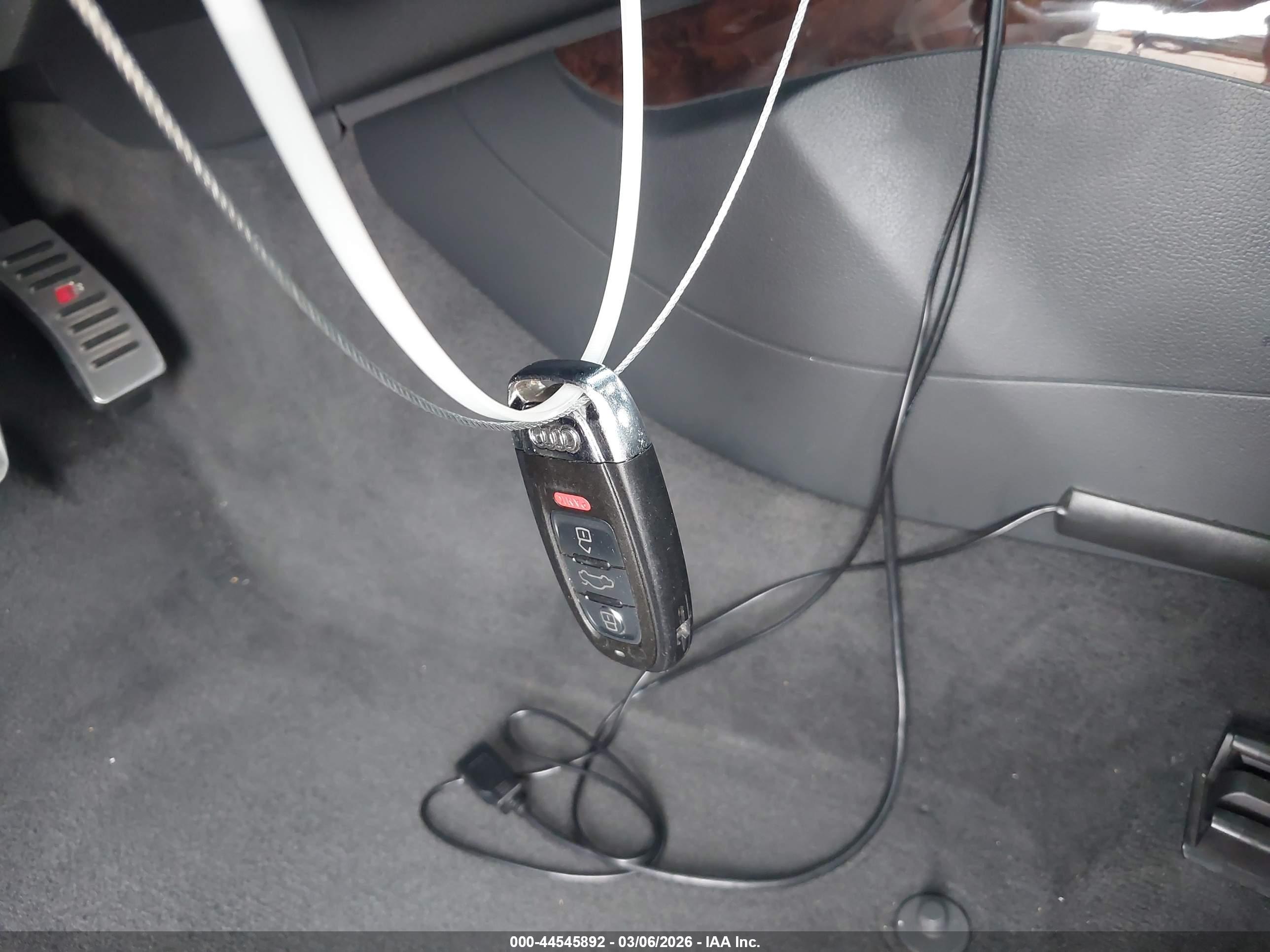 AUDI A4 image 11