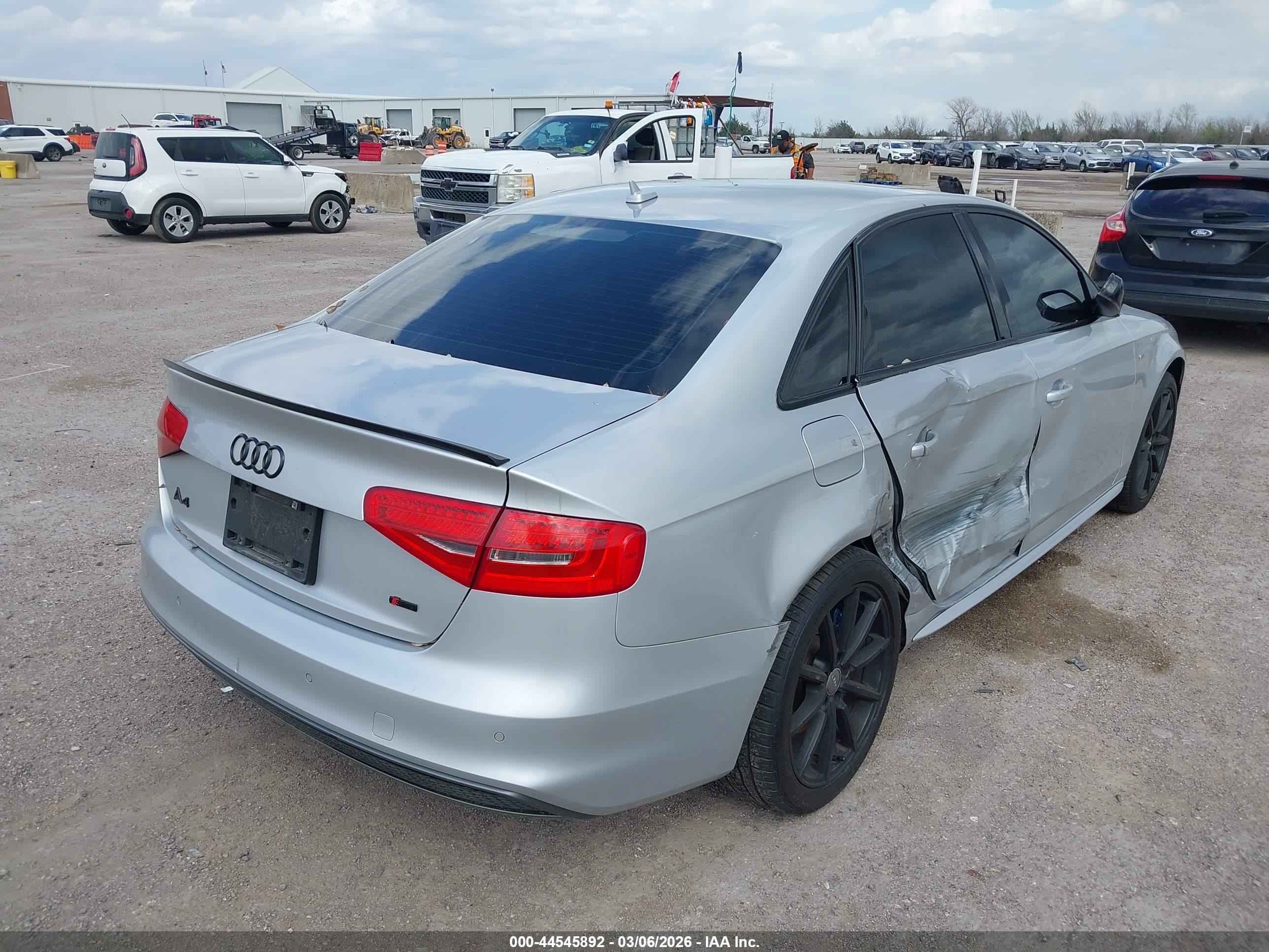 AUDI A4 image 4