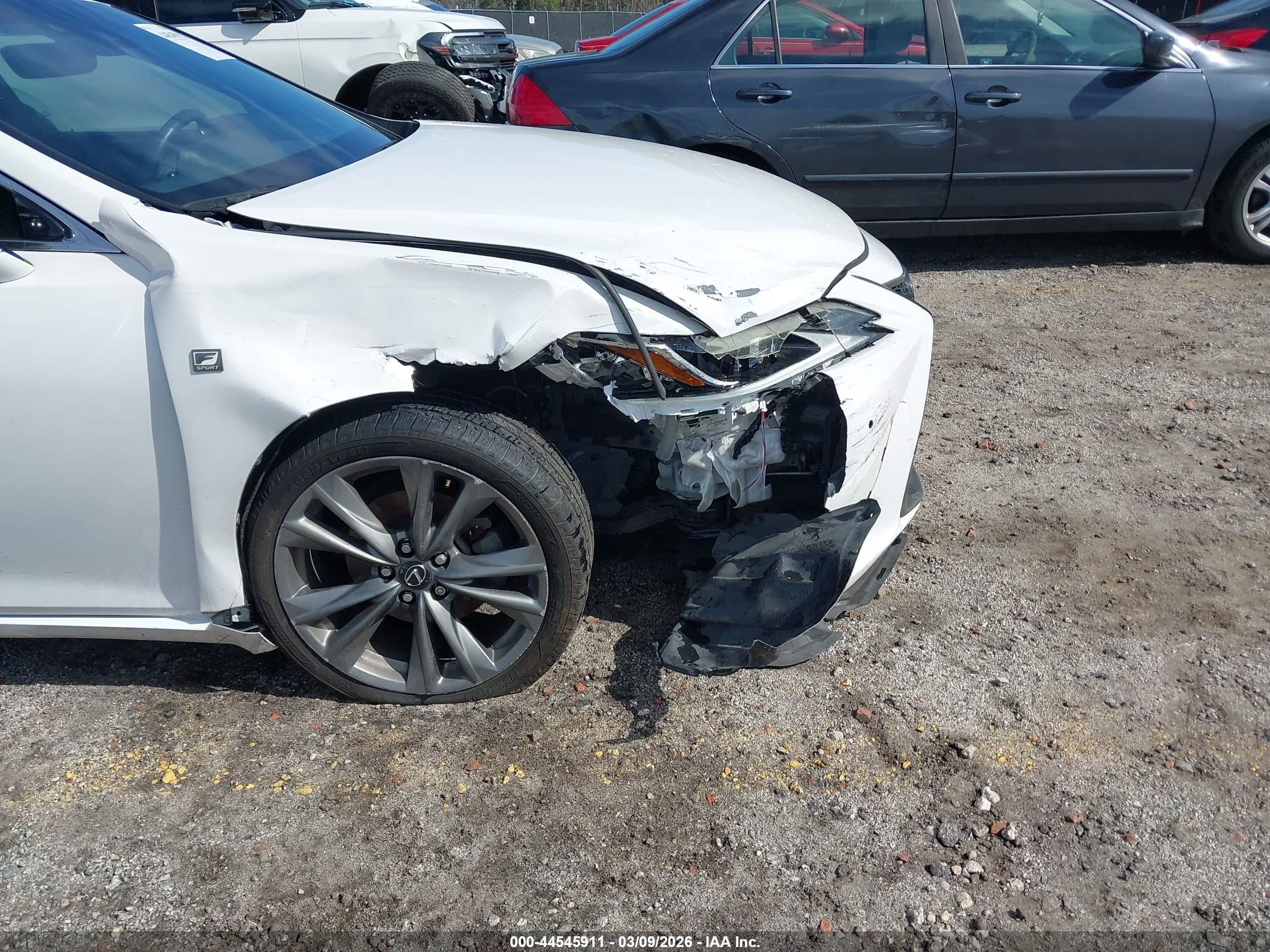 LEXUS ES image 6