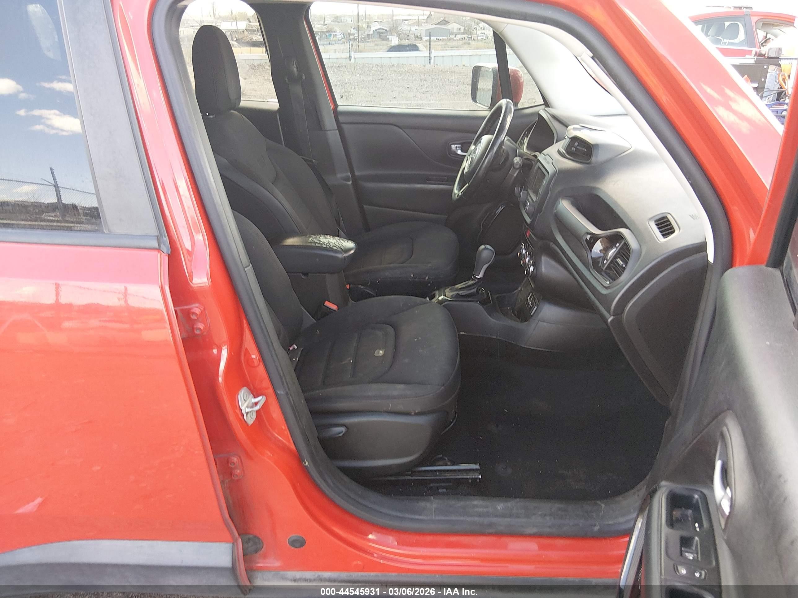 JEEP RENEGADE image 5