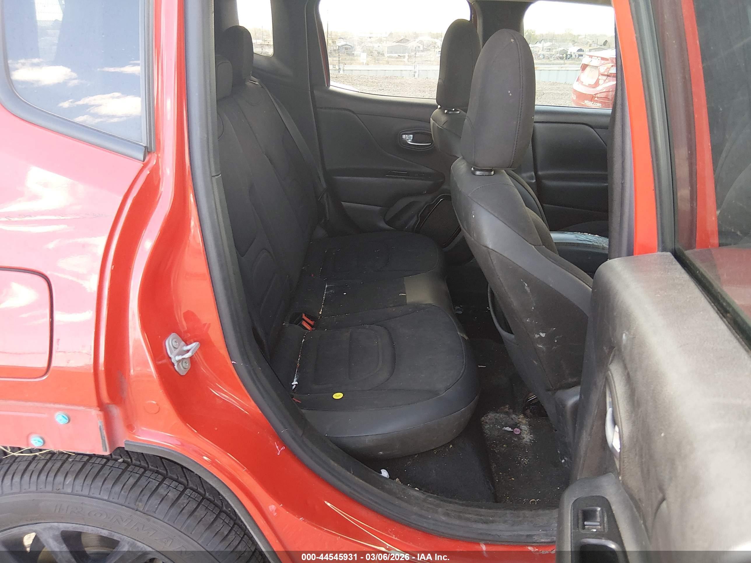JEEP RENEGADE image 8