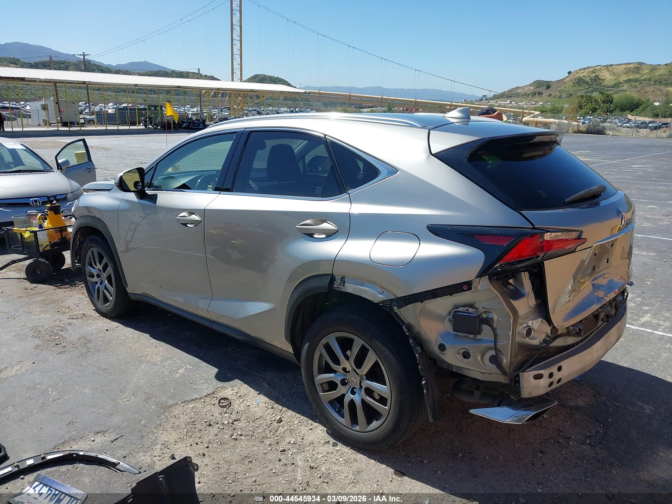 LEXUS NX image 3