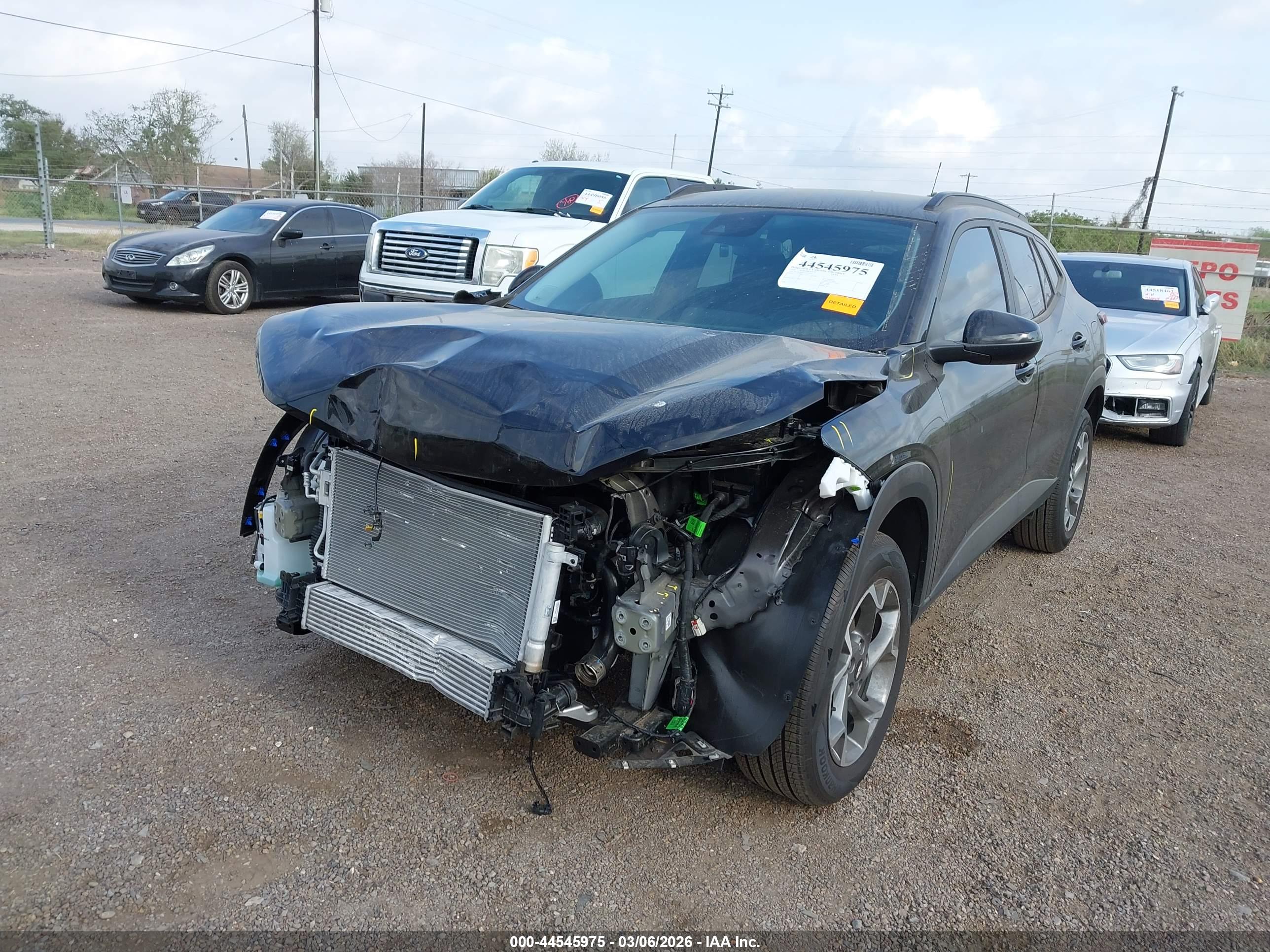 CHEVROLET TRAX image 6