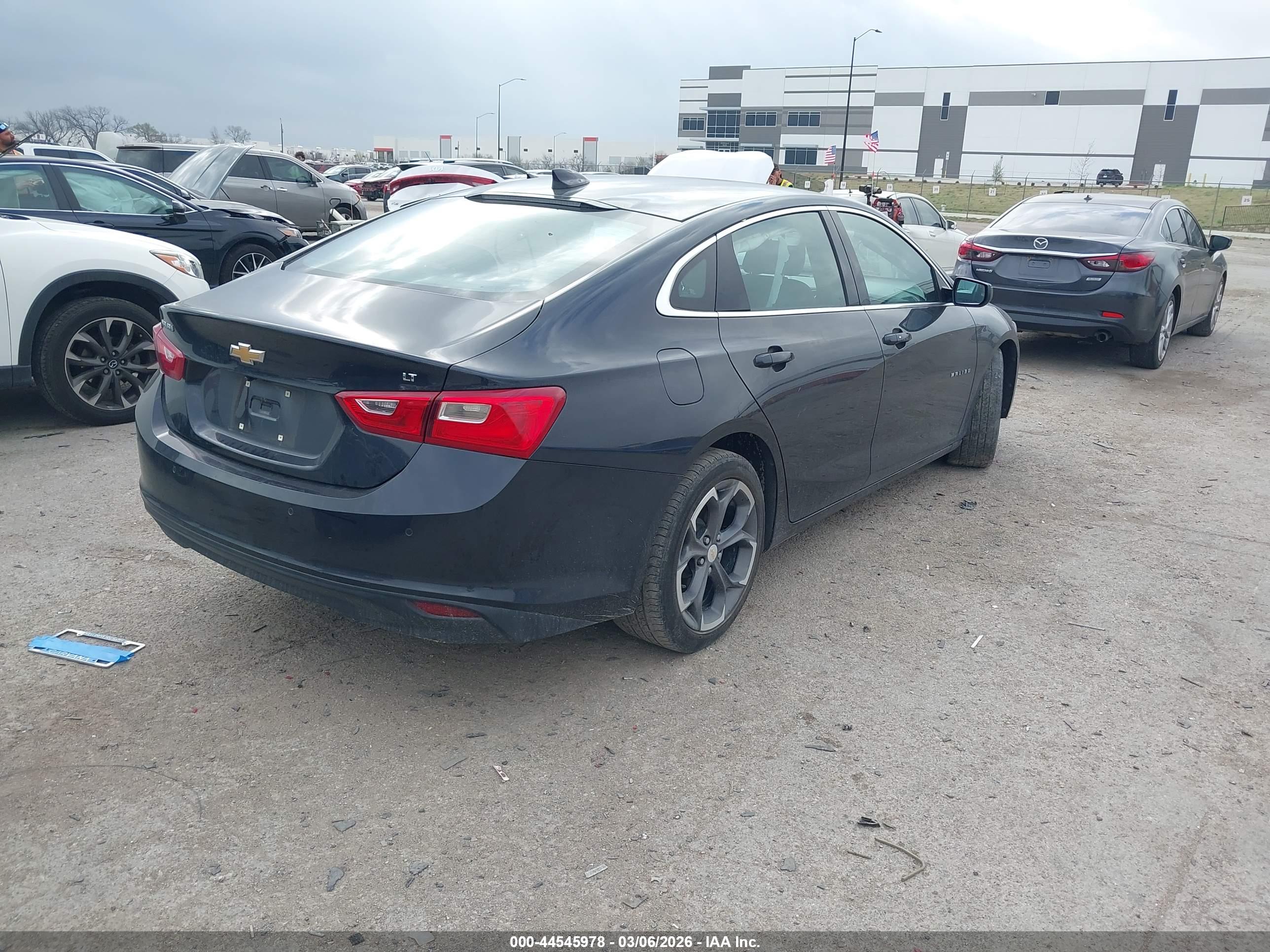 CHEVROLET MALIBU image 4