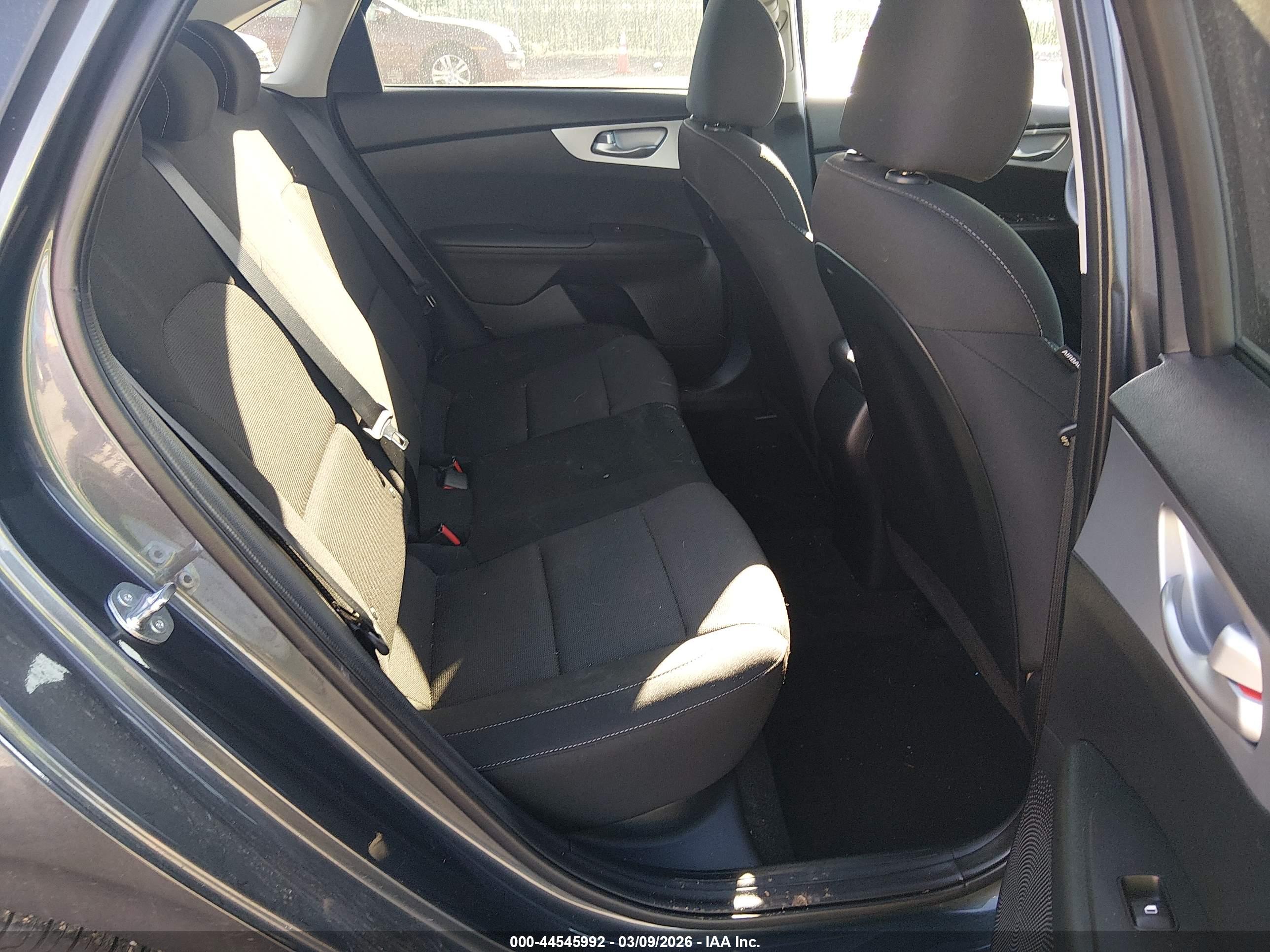 KIA FORTE image 8