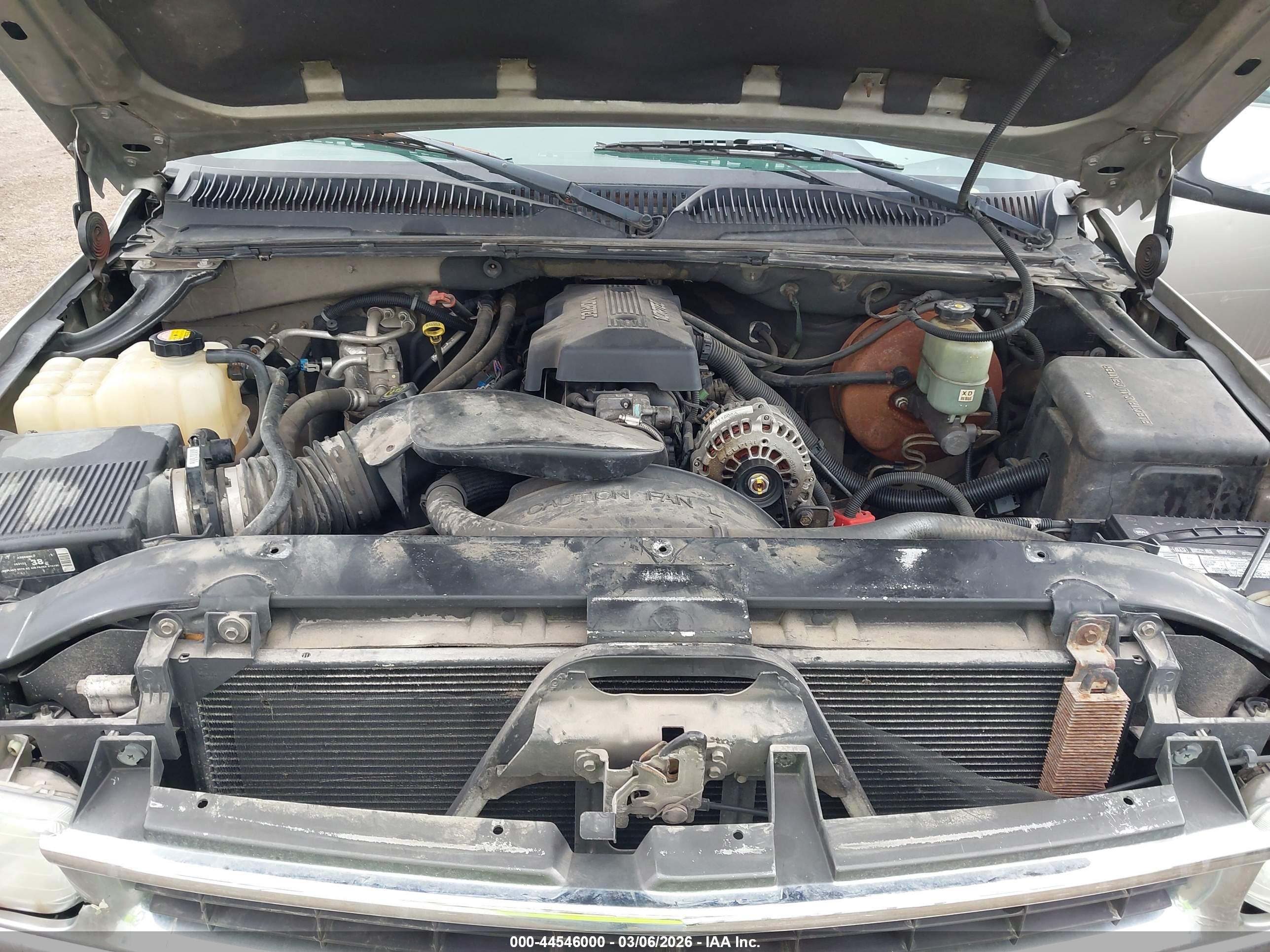 CHEVROLET TAHOE image 10