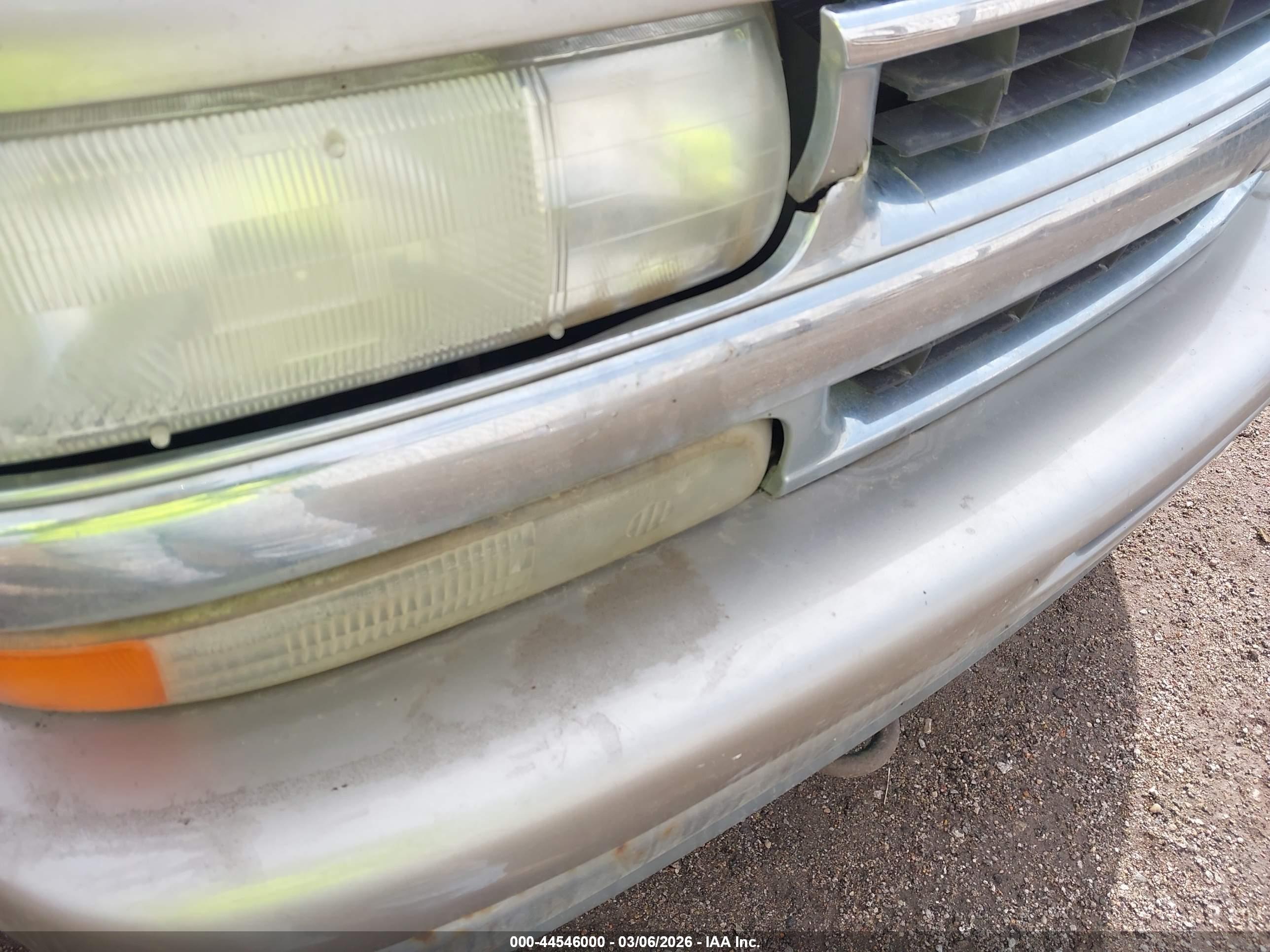 CHEVROLET TAHOE image 6