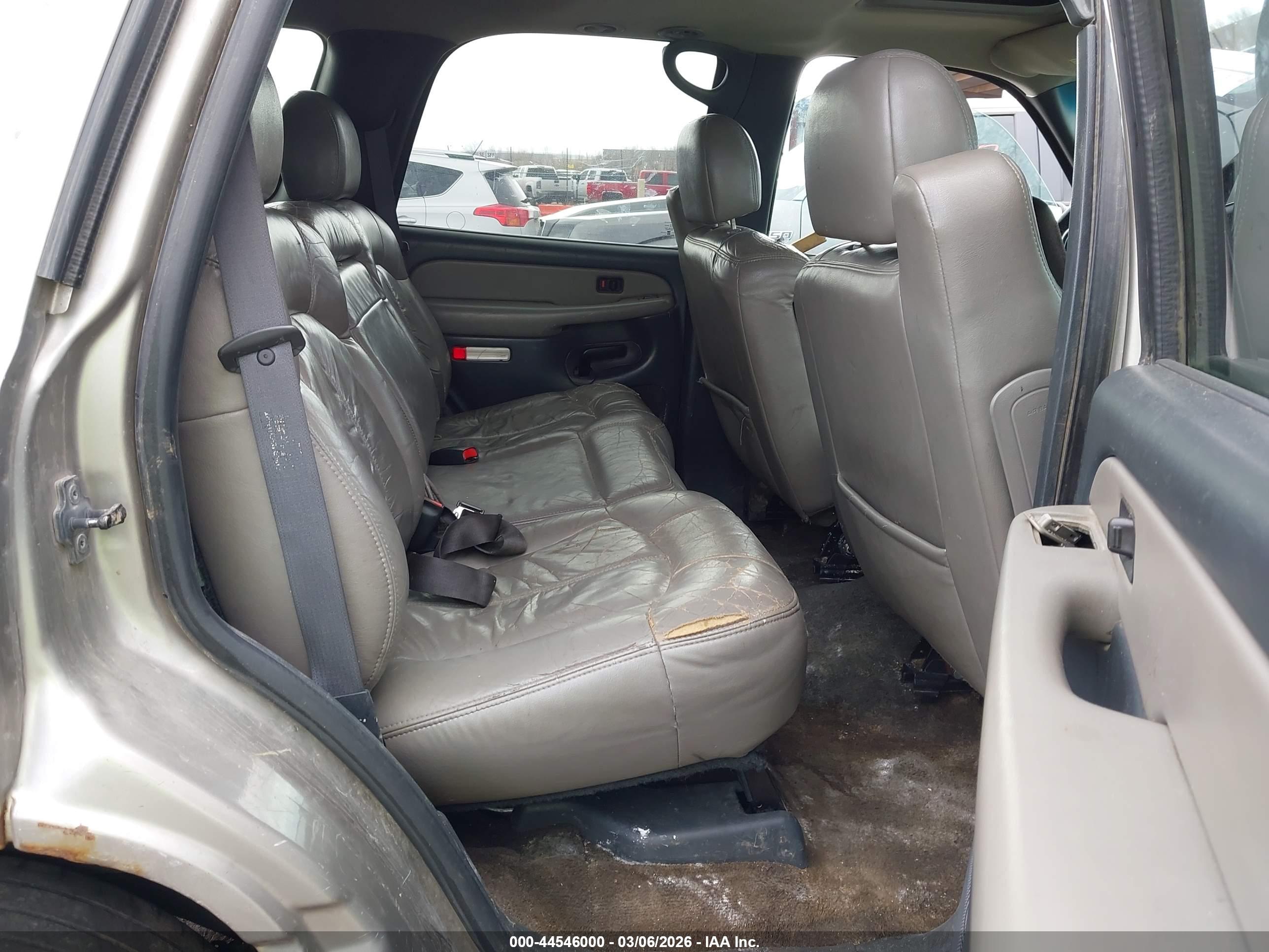 CHEVROLET TAHOE image 8