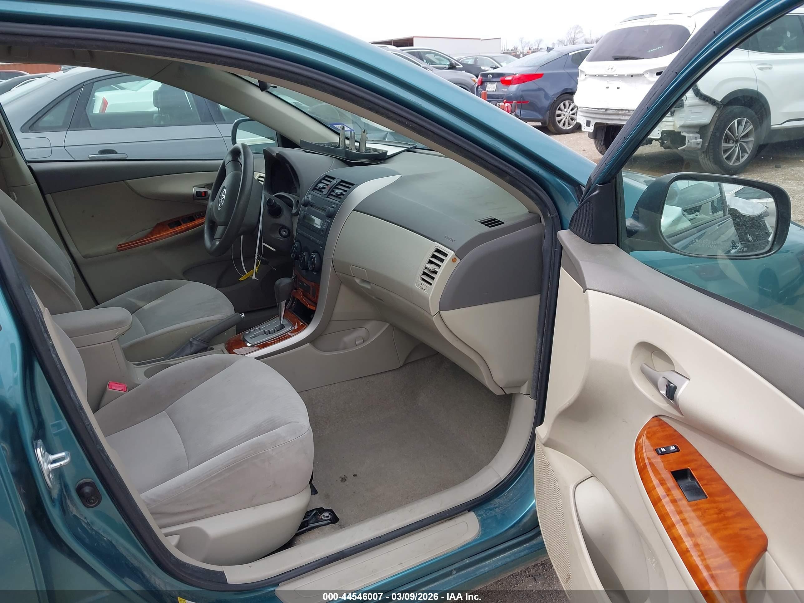 TOYOTA COROLLA image 5