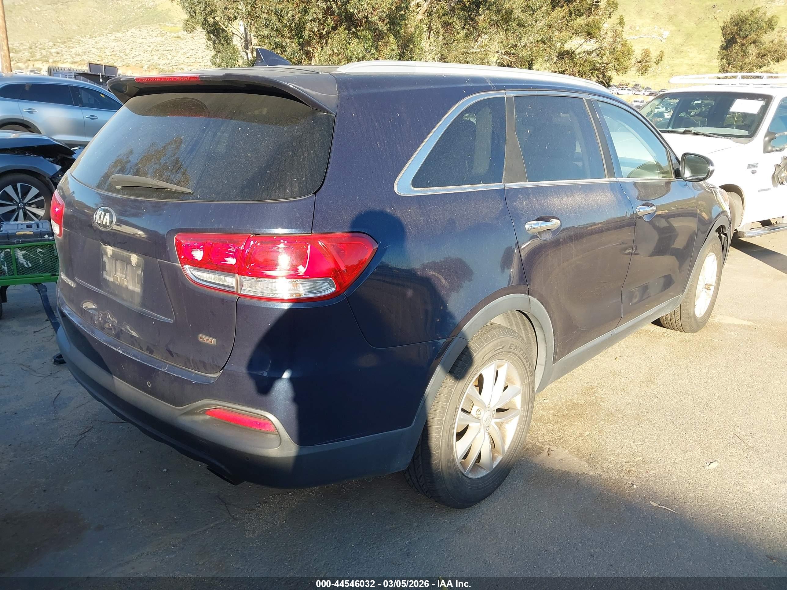 KIA SORENTO image 4