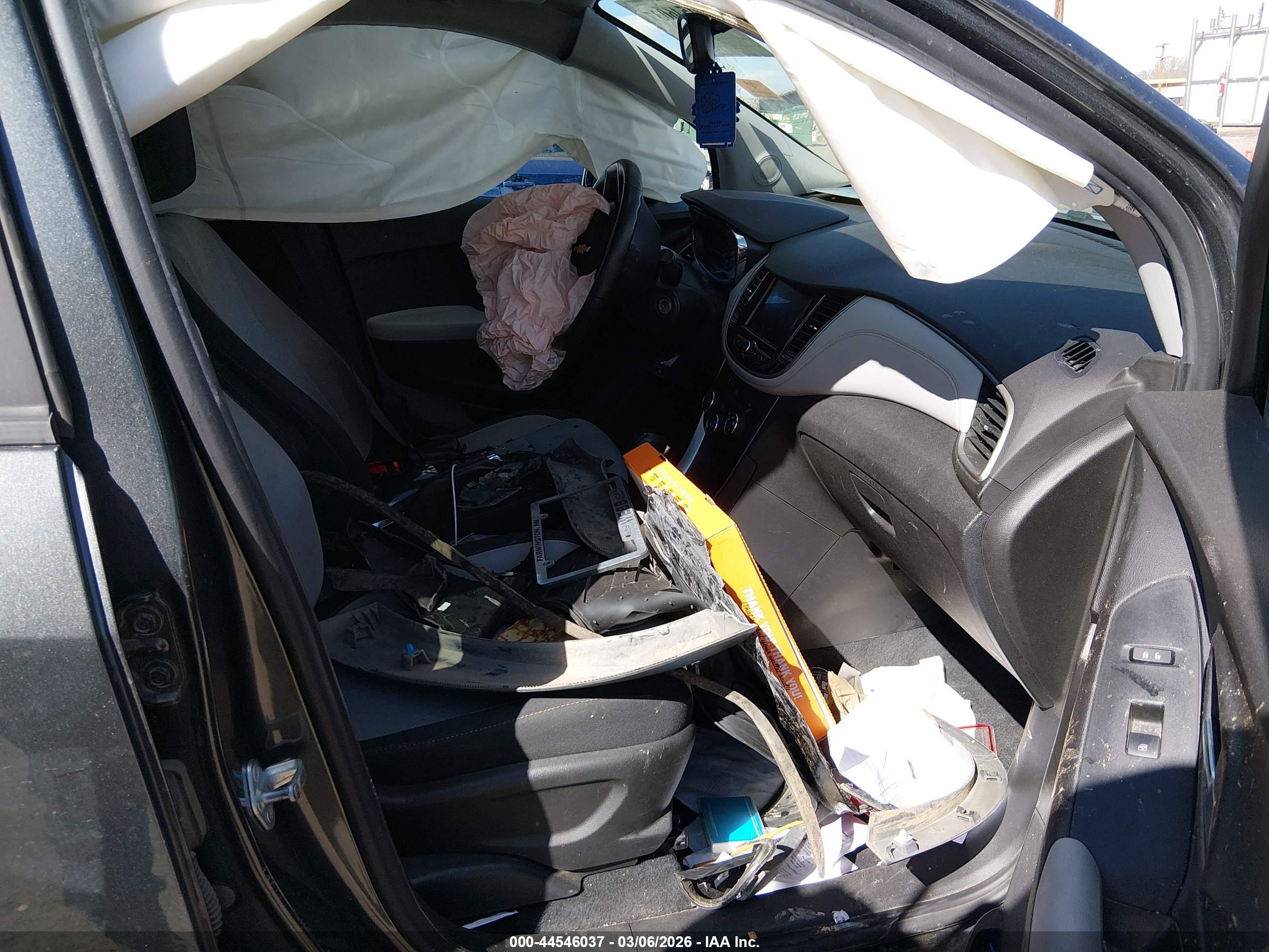 CHEVROLET TRAX image 5