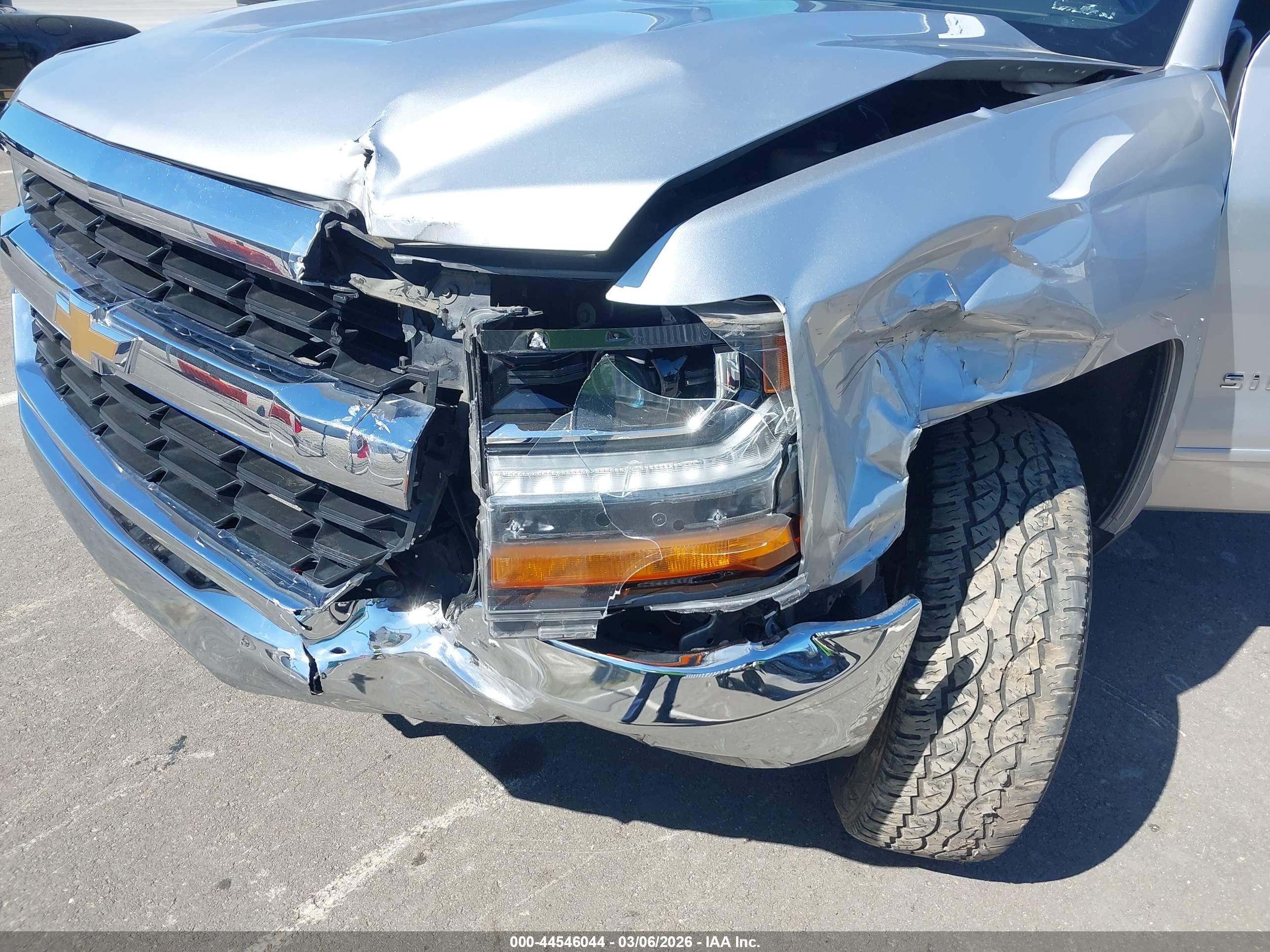 CHEVROLET SILVERADO image 6
