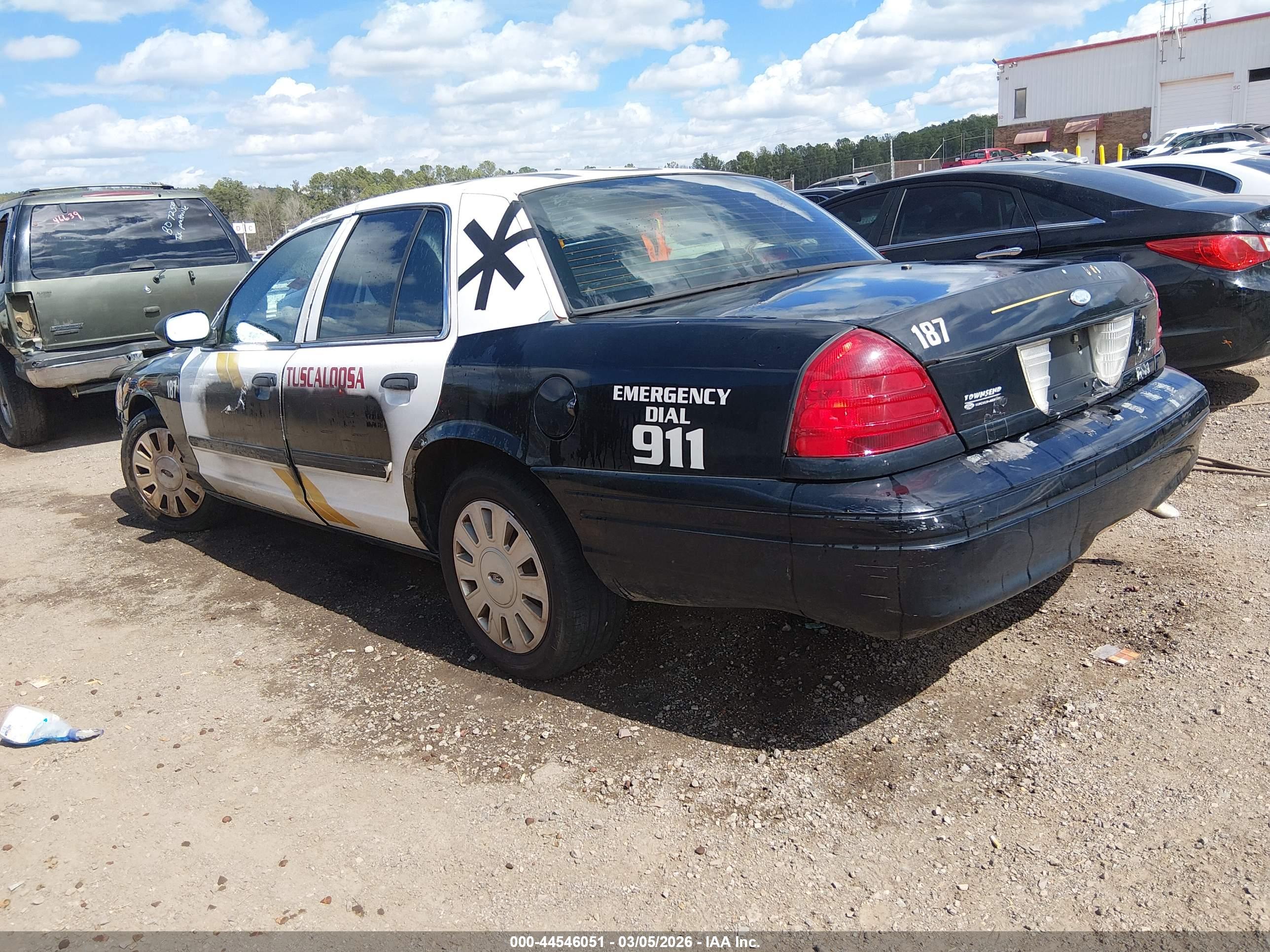 FORD CROWN image 3
