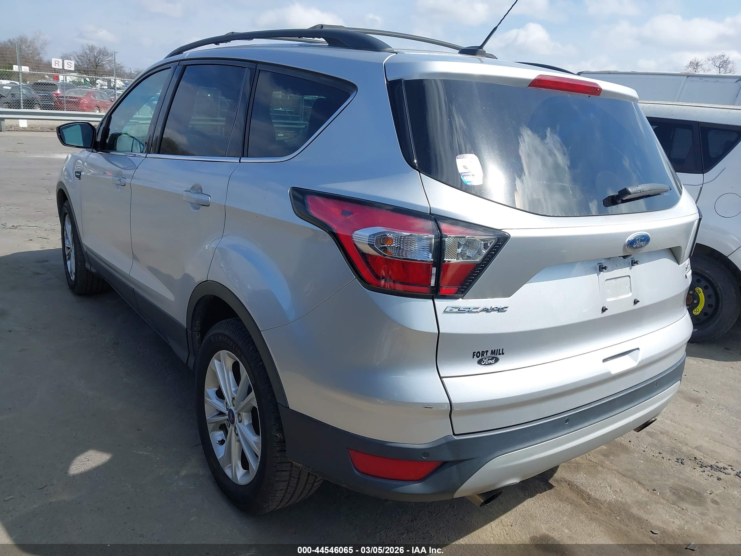 FORD ESCAPE image 3