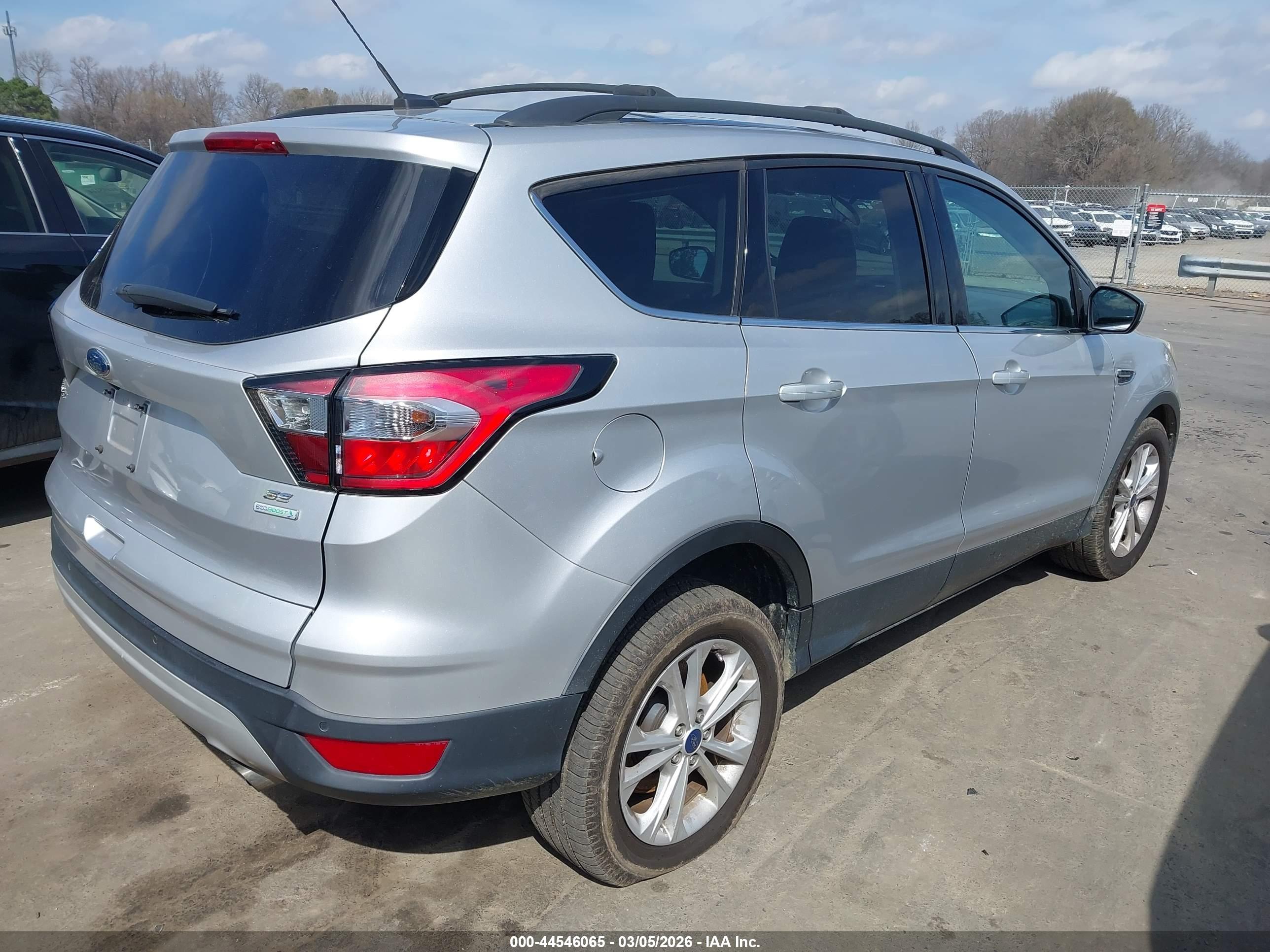 FORD ESCAPE image 4