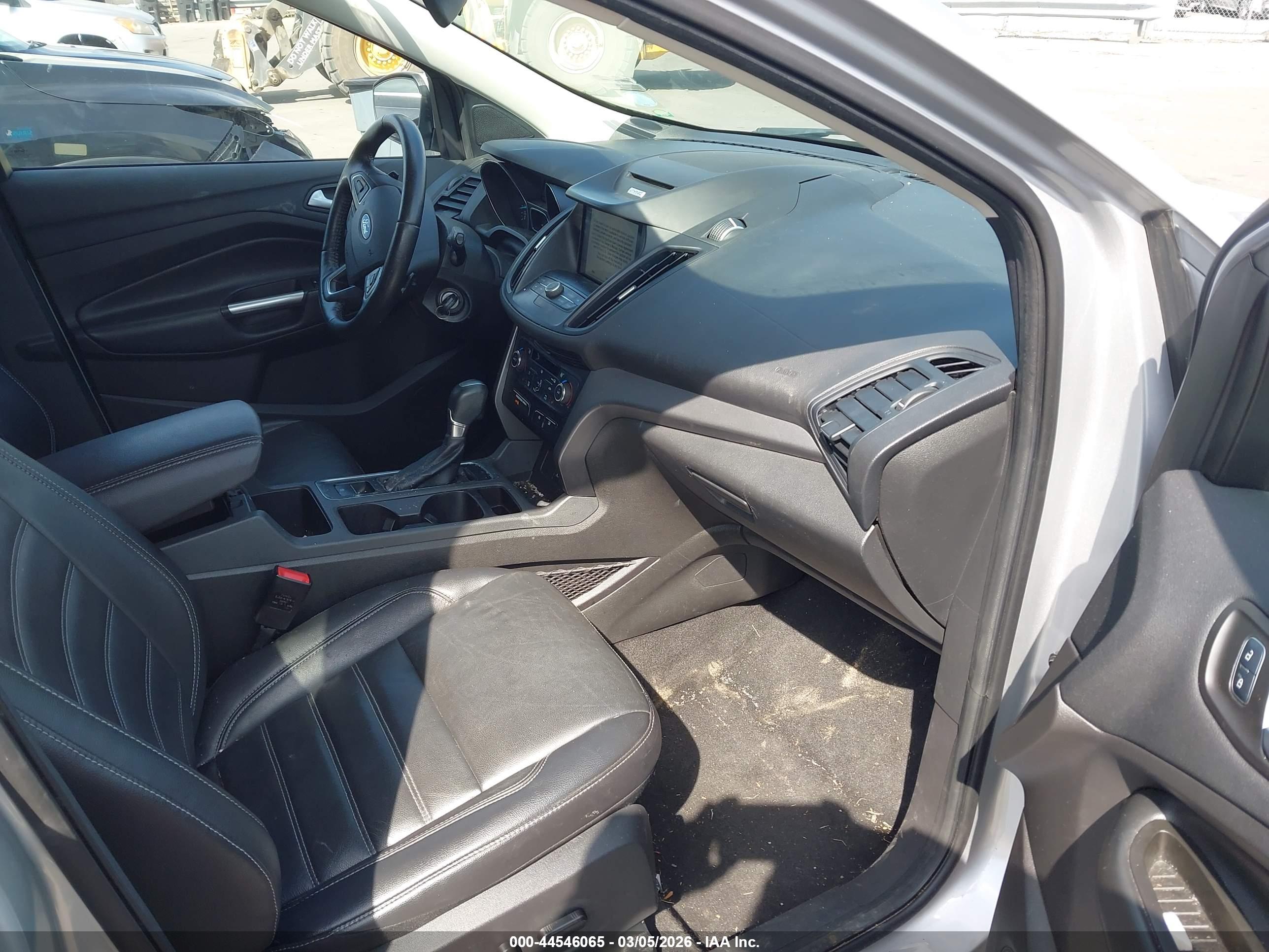 FORD ESCAPE image 5