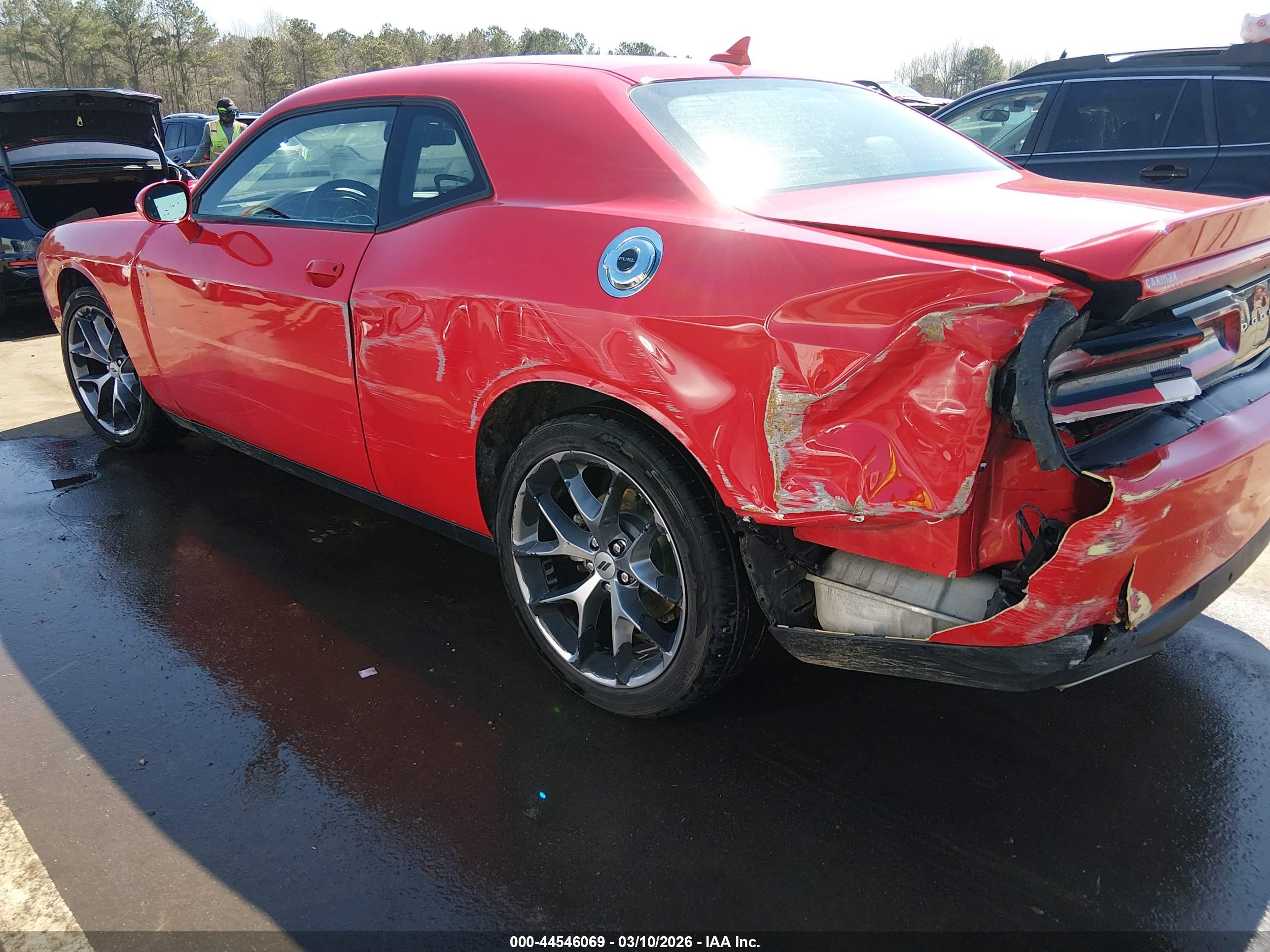 DODGE CHALLENGER image 6