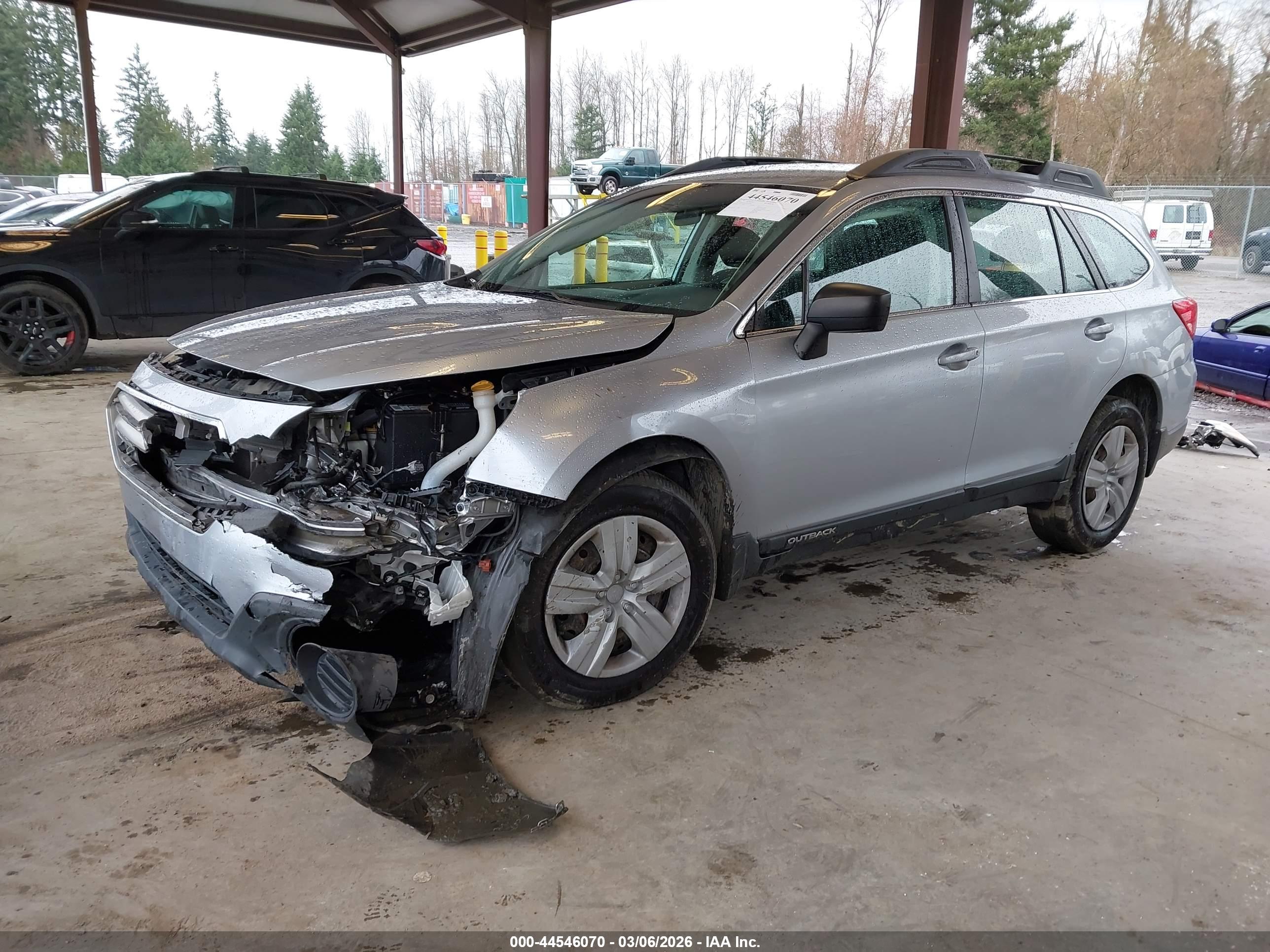 SUBARU OUTBACK image 2