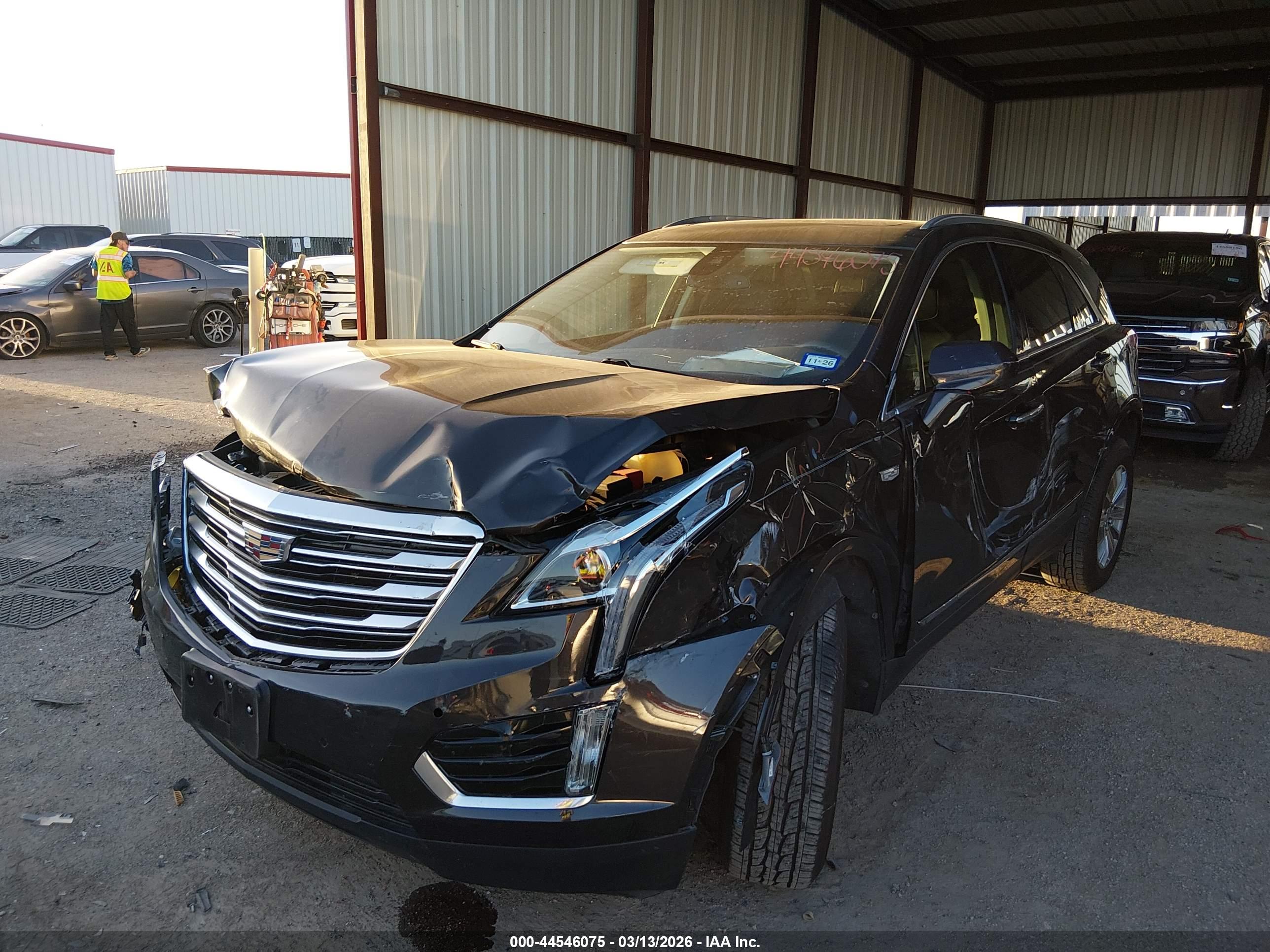 CADILLAC XT5 image 2