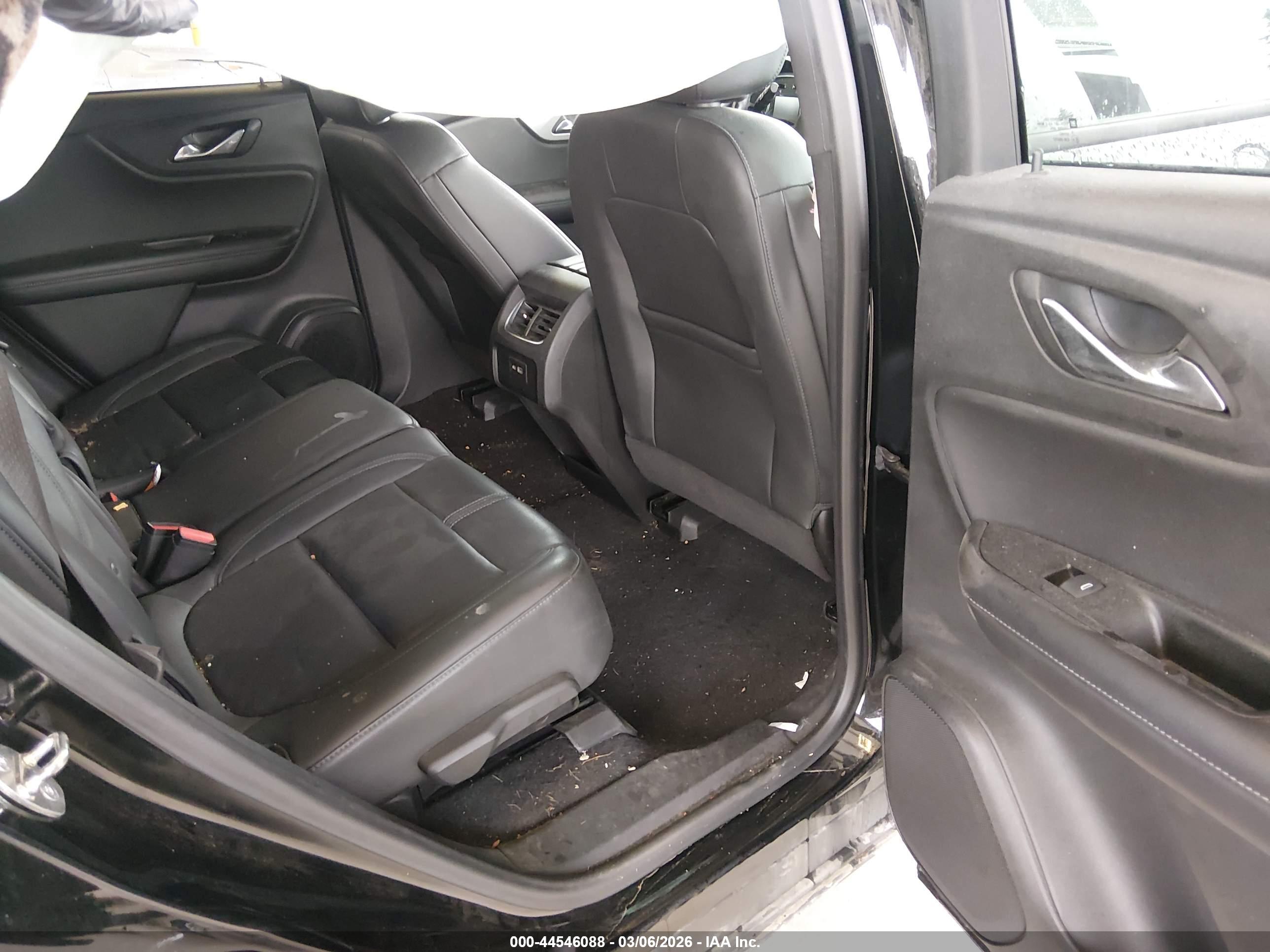 CHEVROLET BLAZER image 8