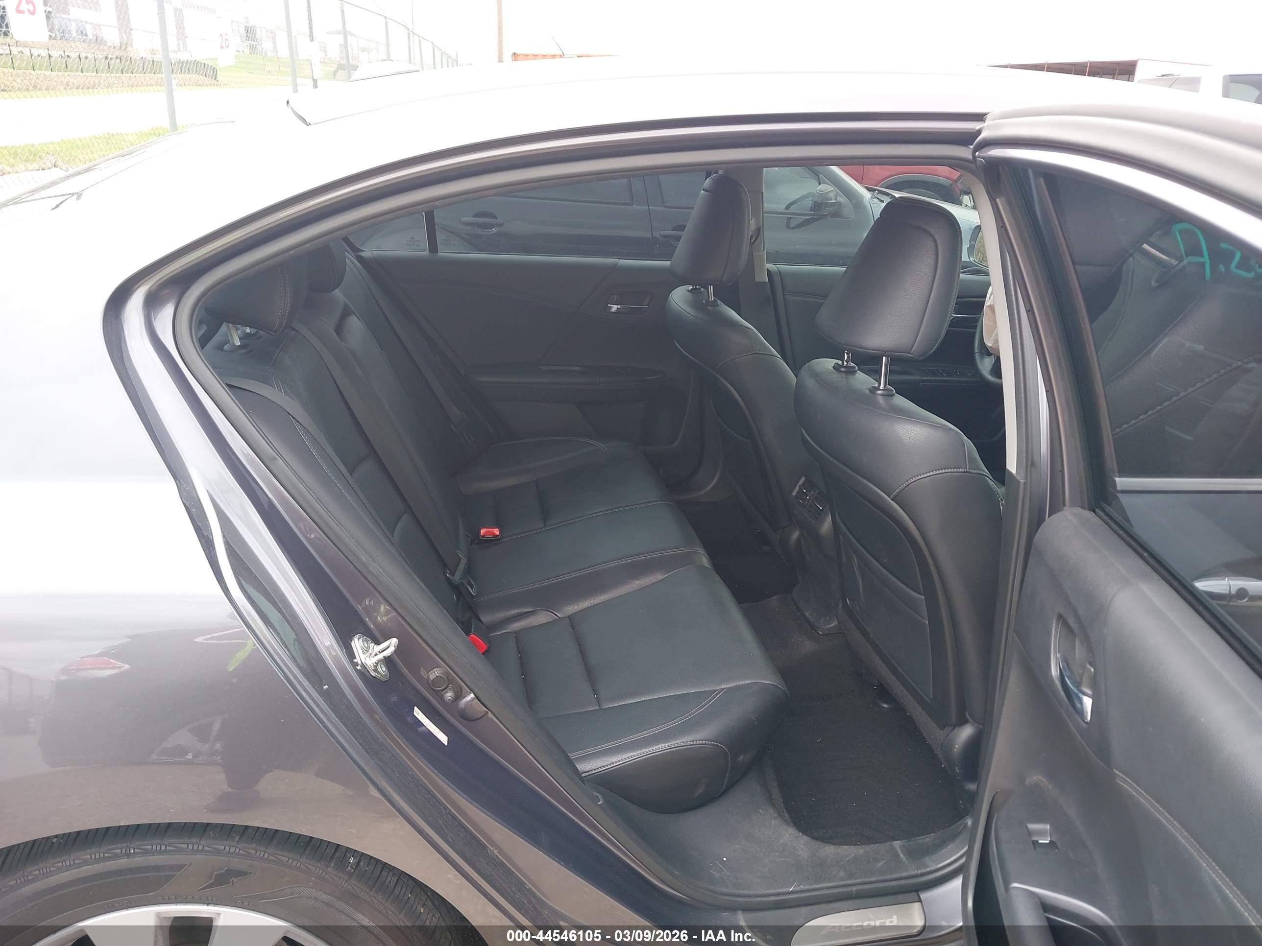 HONDA ACCORD image 8