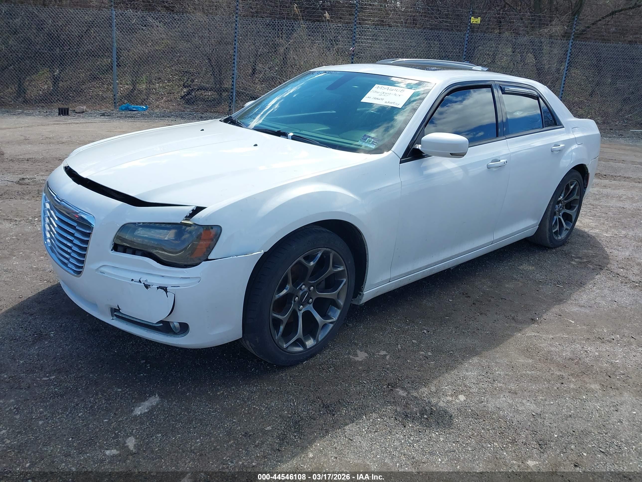 CHRYSLER 300 image 2