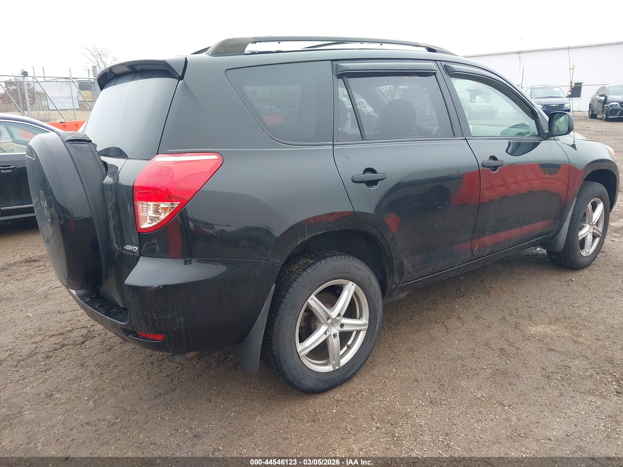 TOYOTA RAV4 image 4
