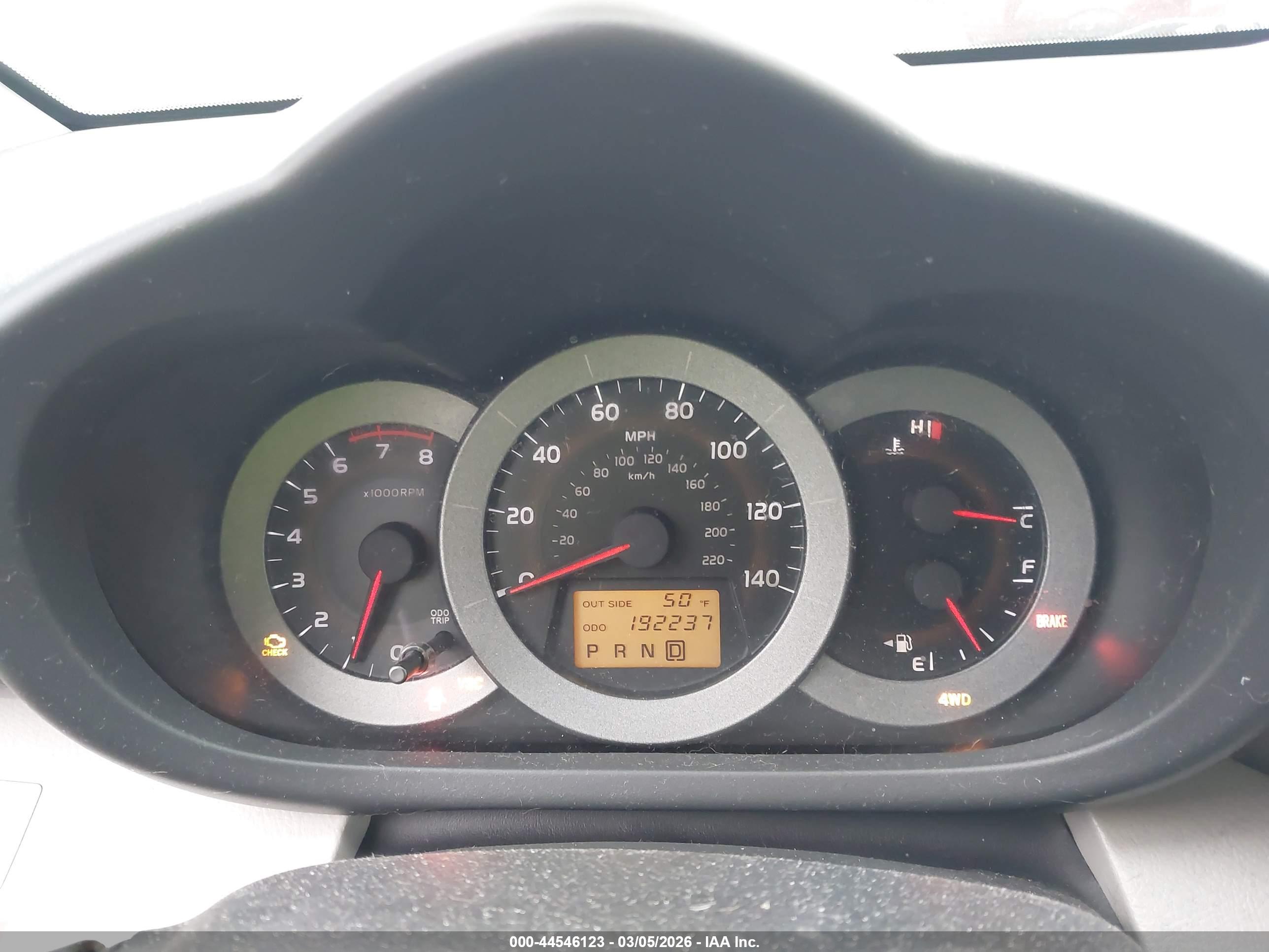 TOYOTA RAV4 image 7