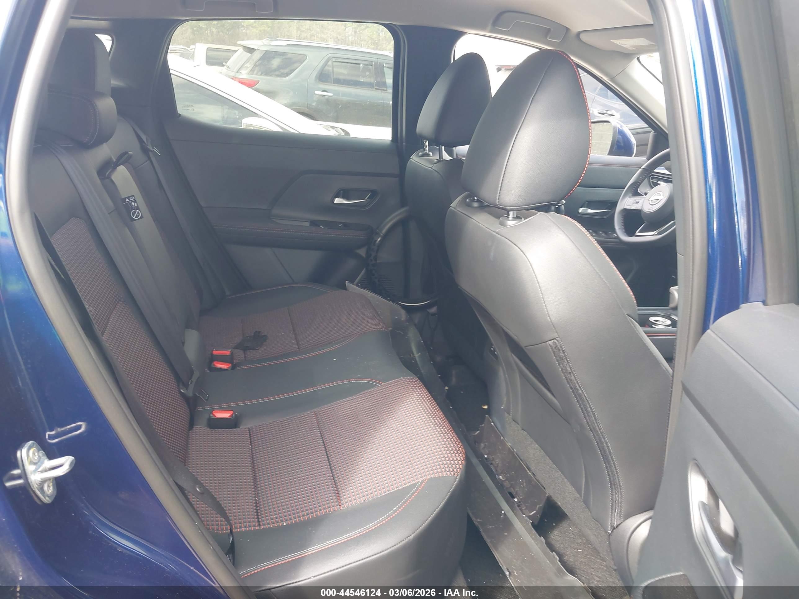 NISSAN KICKS image 8