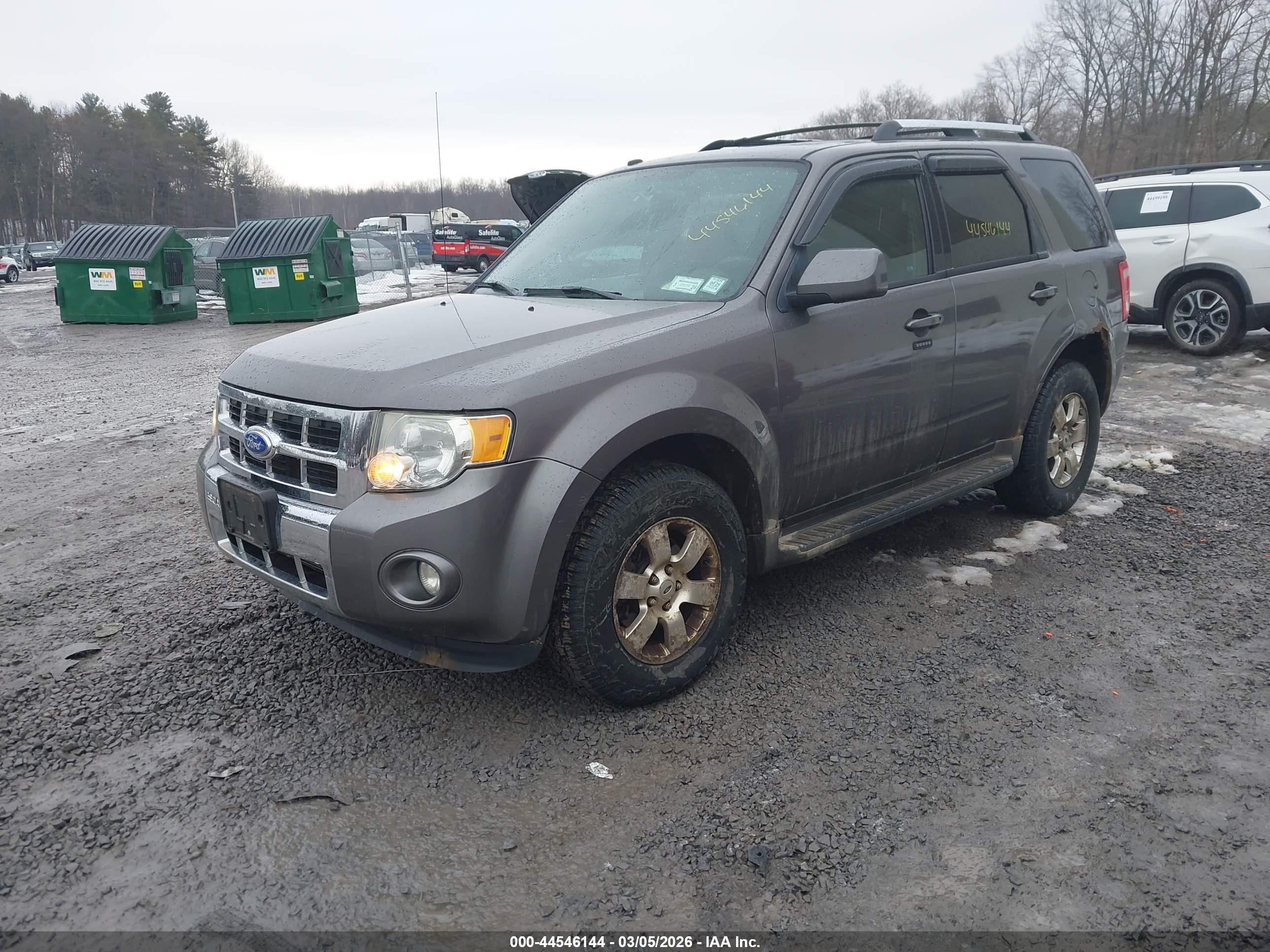 FORD ESCAPE image 2