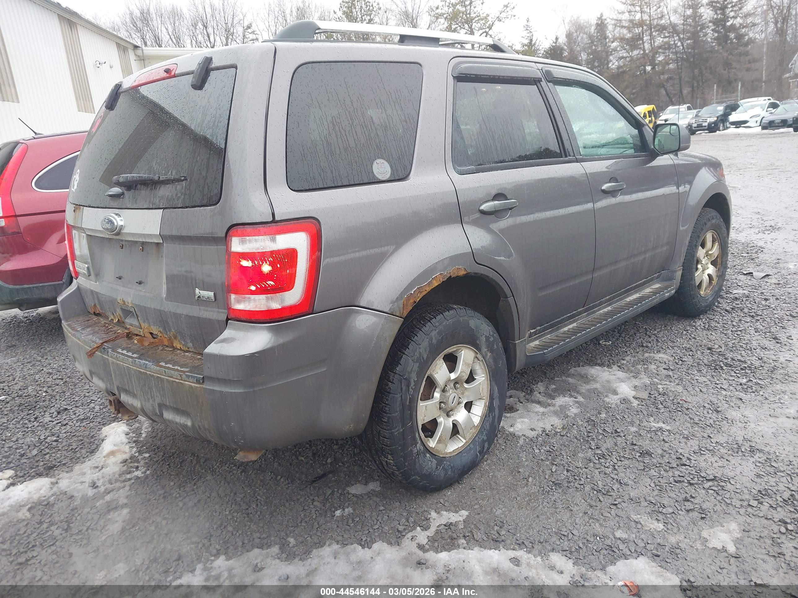 FORD ESCAPE image 4