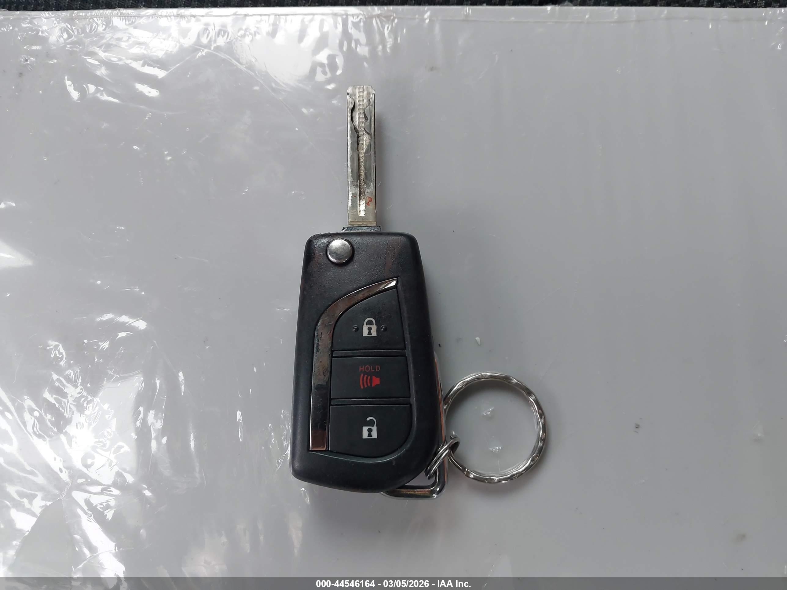 TOYOTA RAV4 image 11