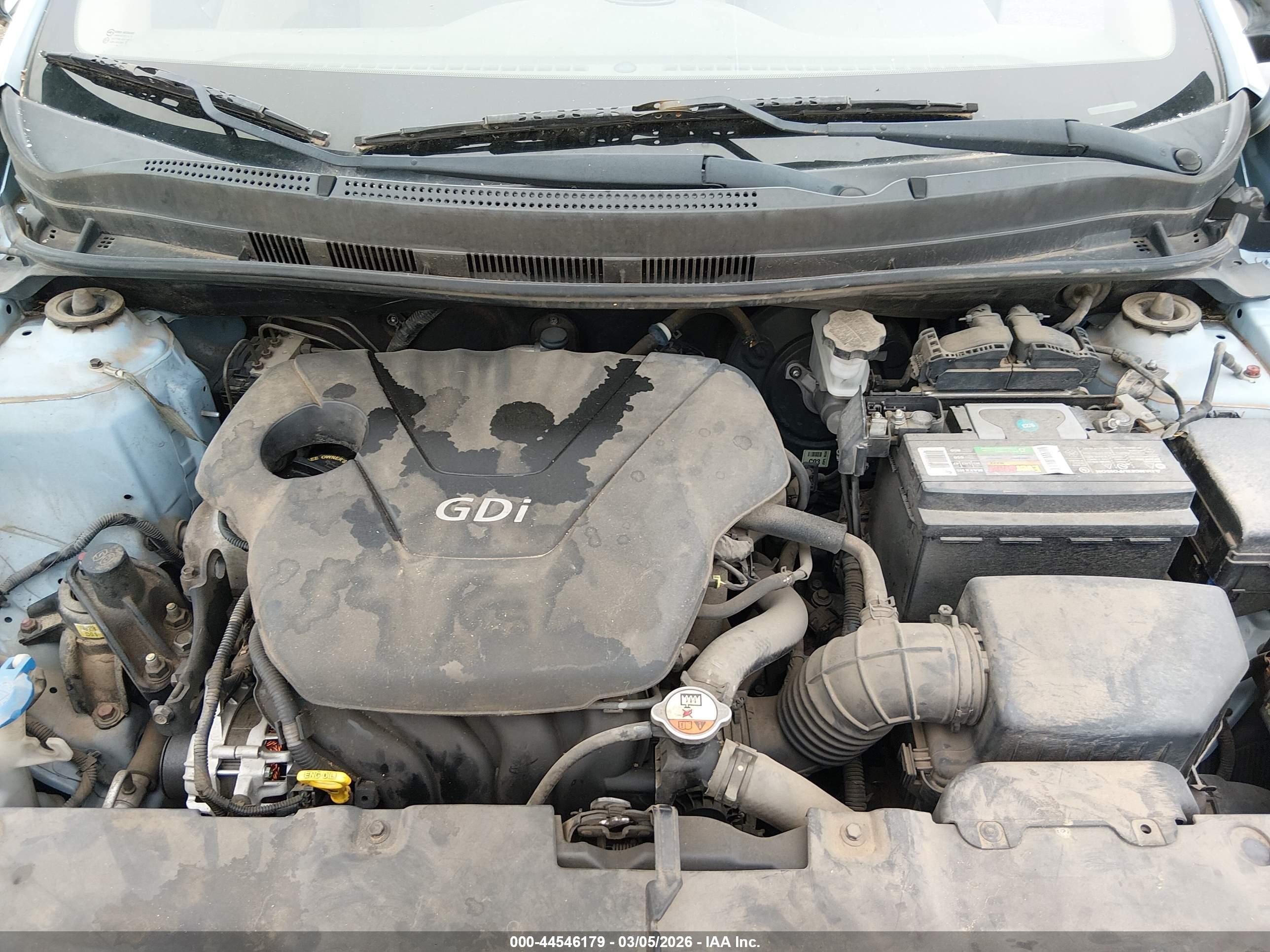 HYUNDAI ACCENT image 10