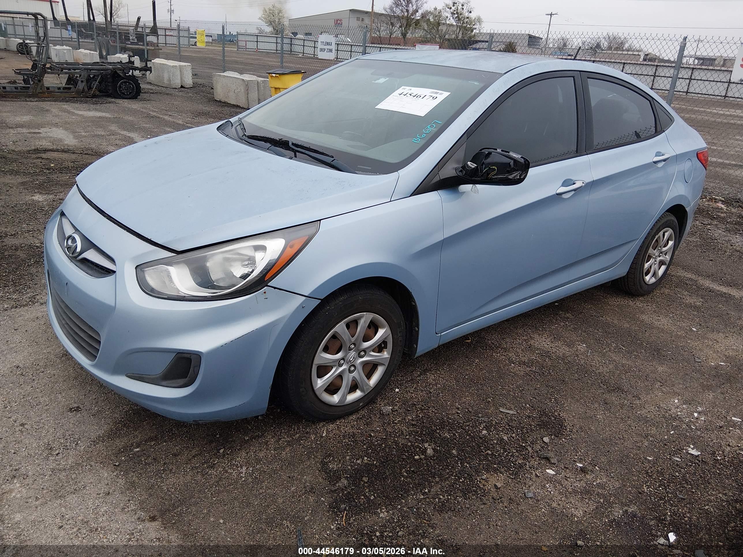 HYUNDAI ACCENT image 2