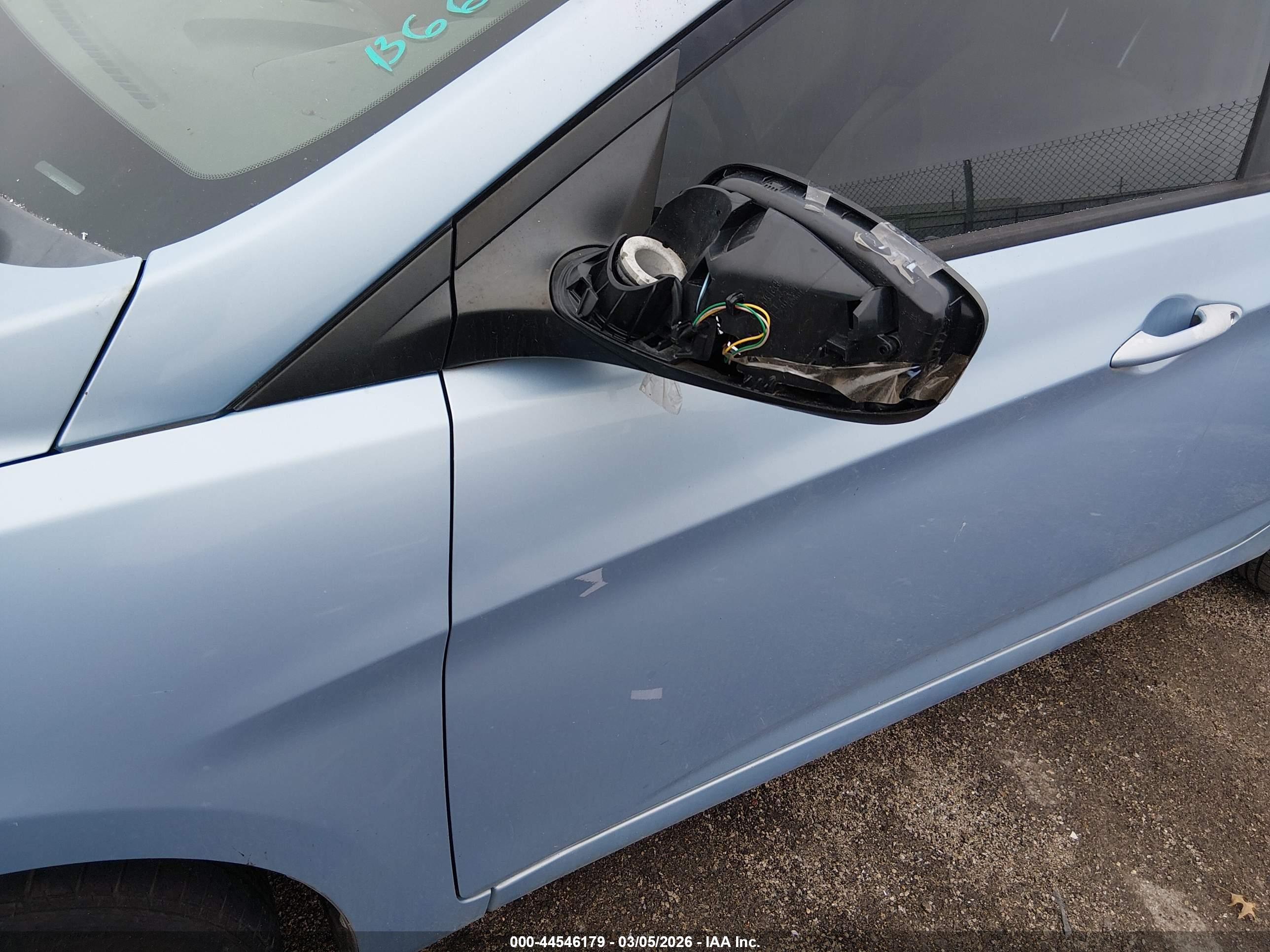 HYUNDAI ACCENT image 6