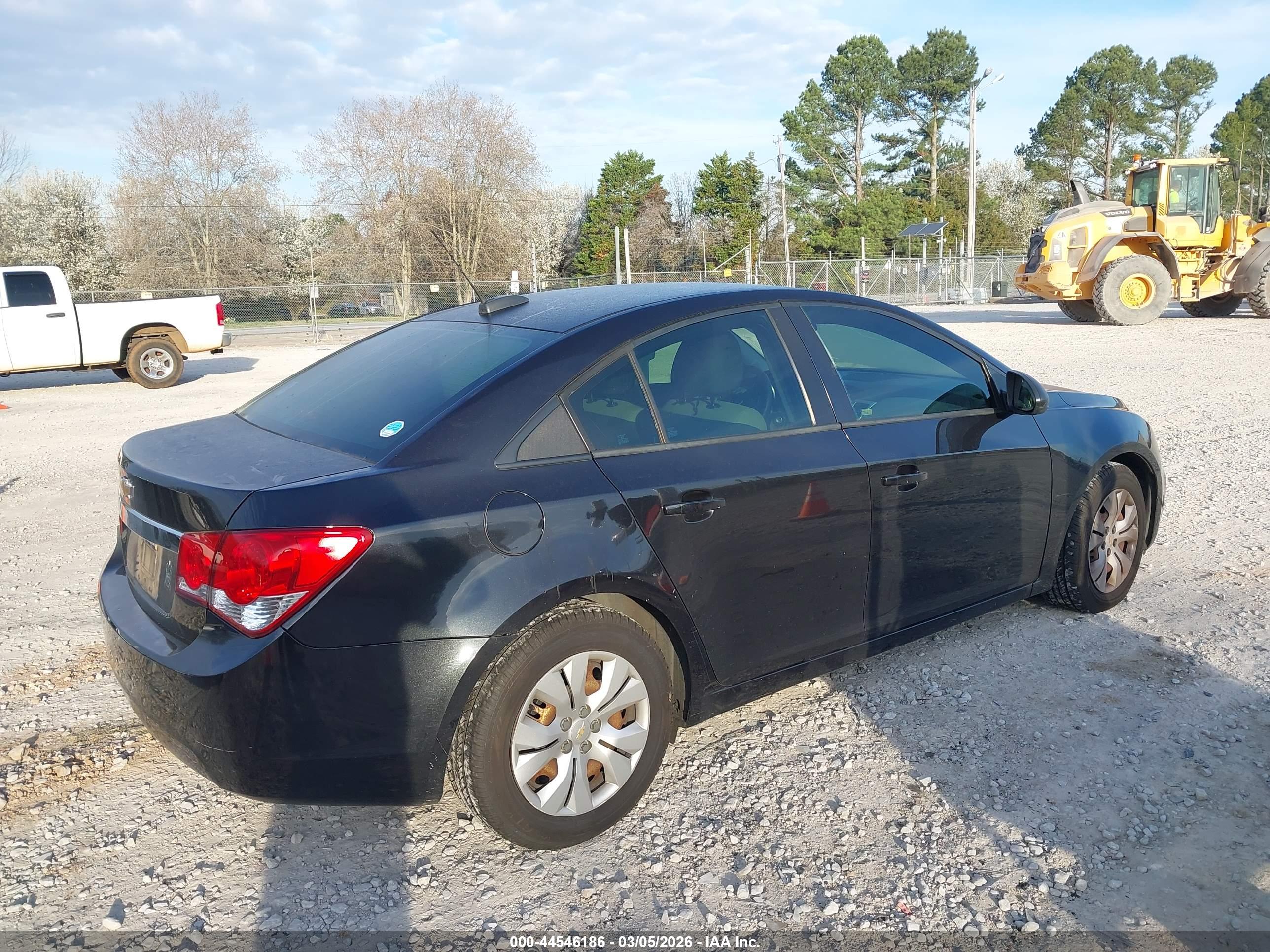 CHEVROLET CRUZE image 4