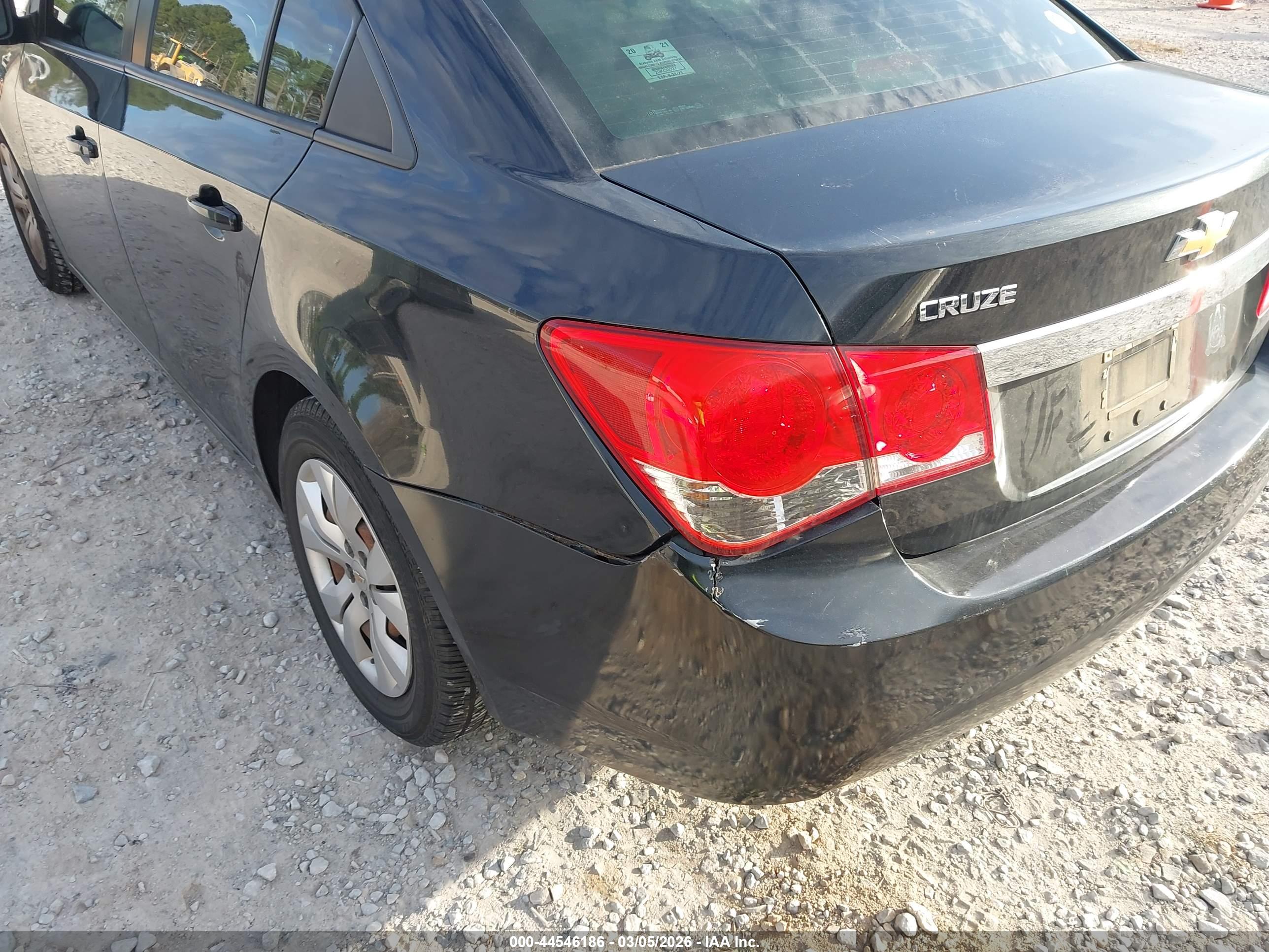 CHEVROLET CRUZE image 6