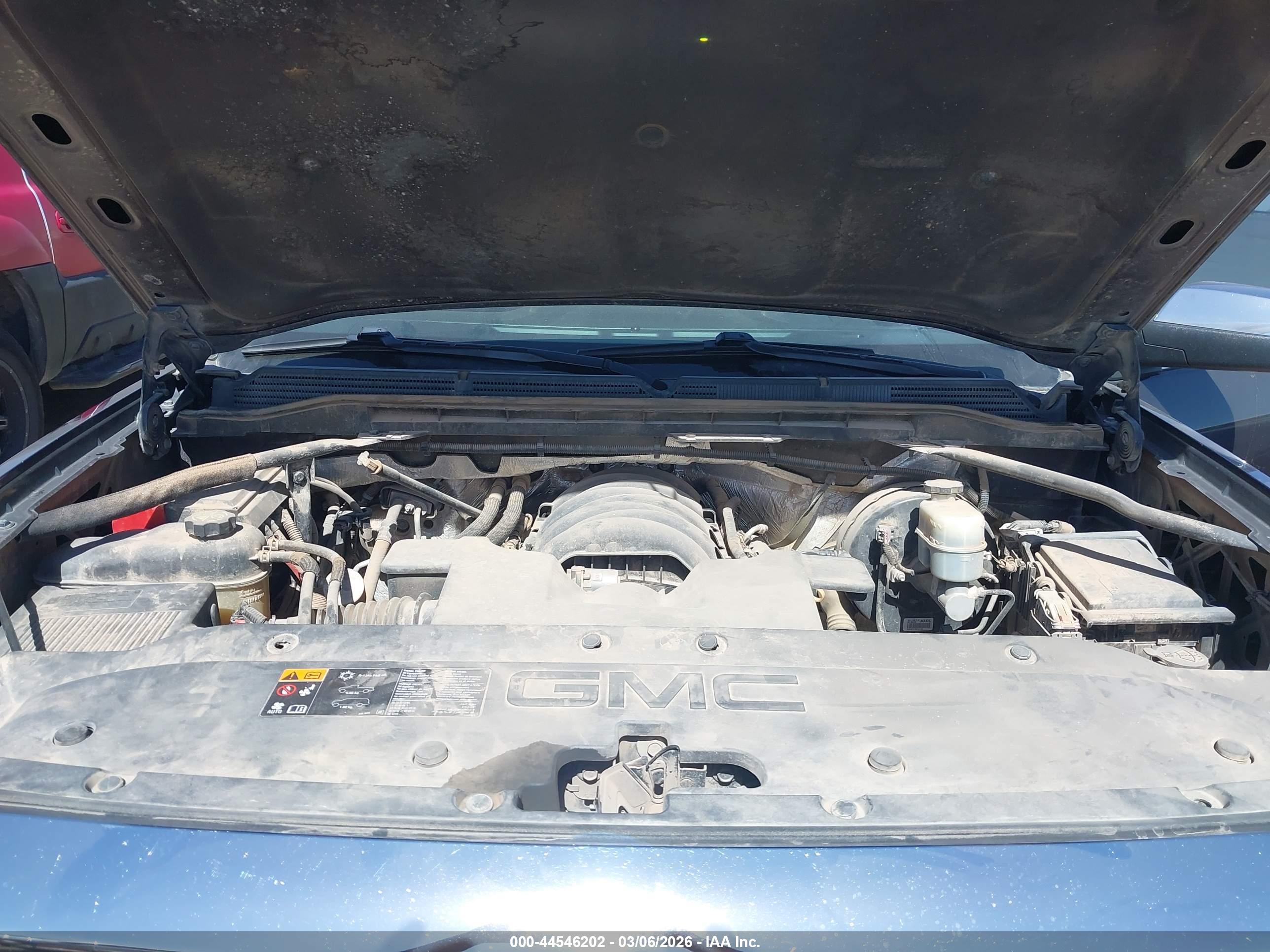 GMC SIERRA image 10