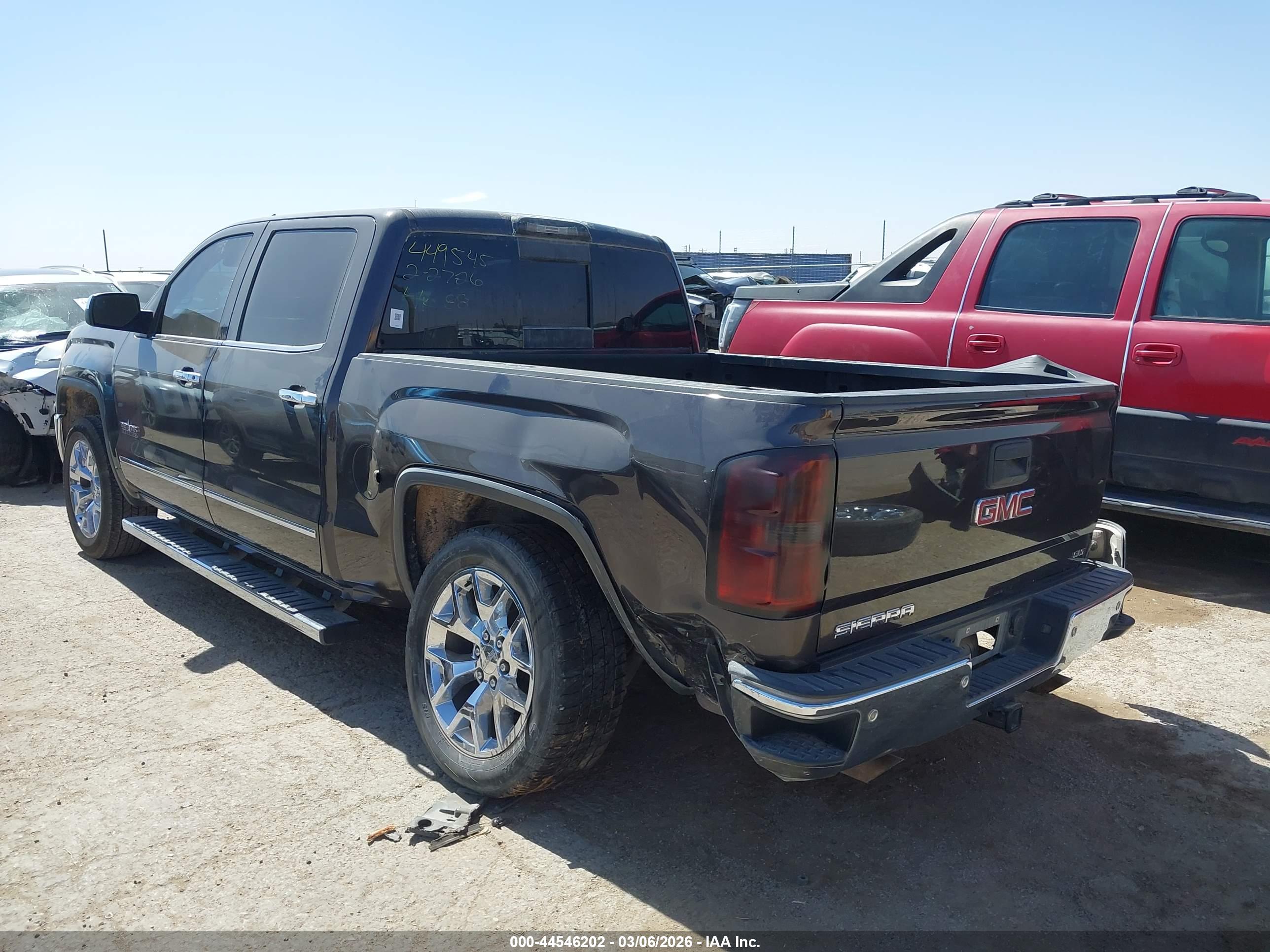 GMC SIERRA image 3
