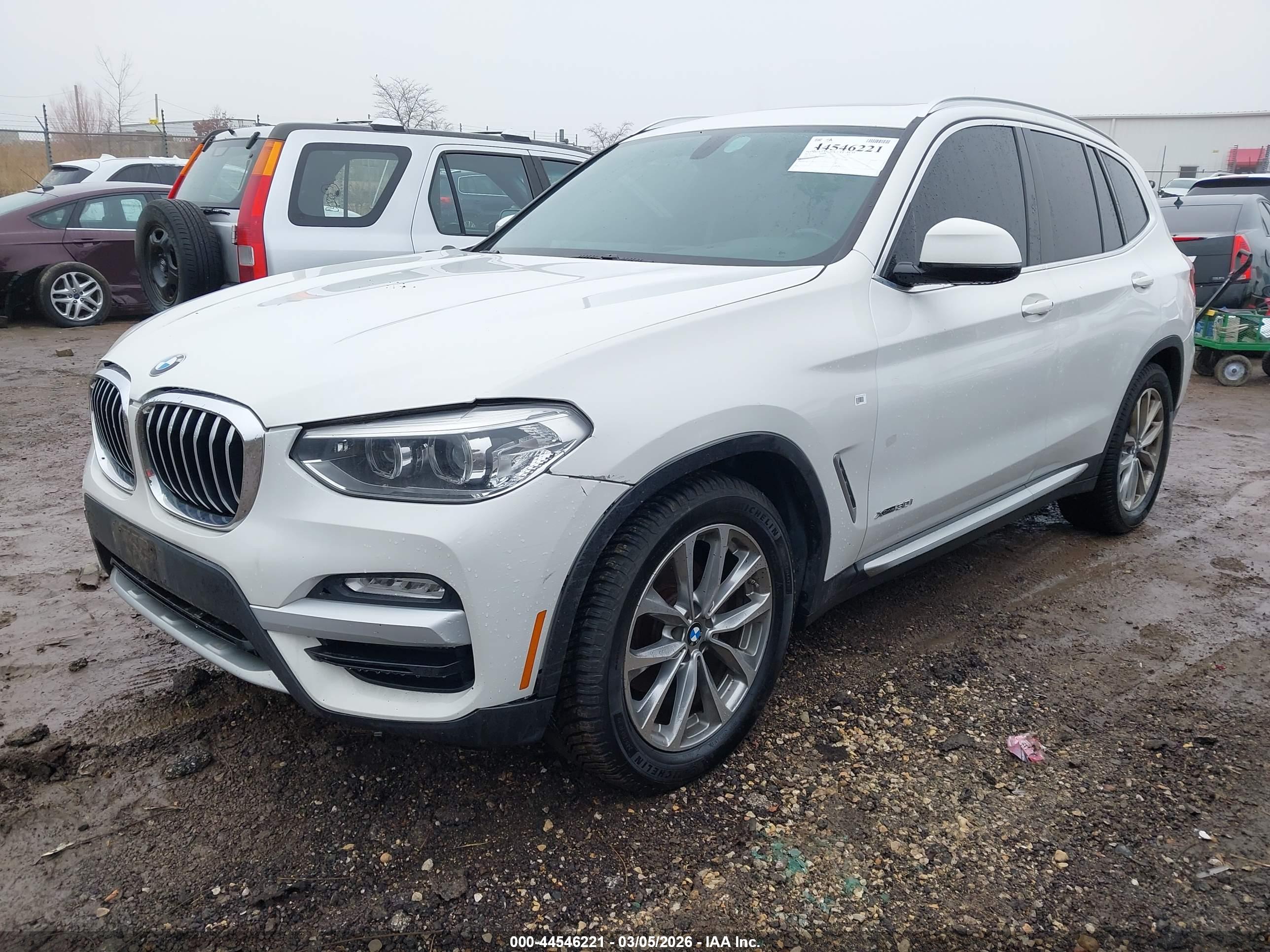 BMW X3 image 2